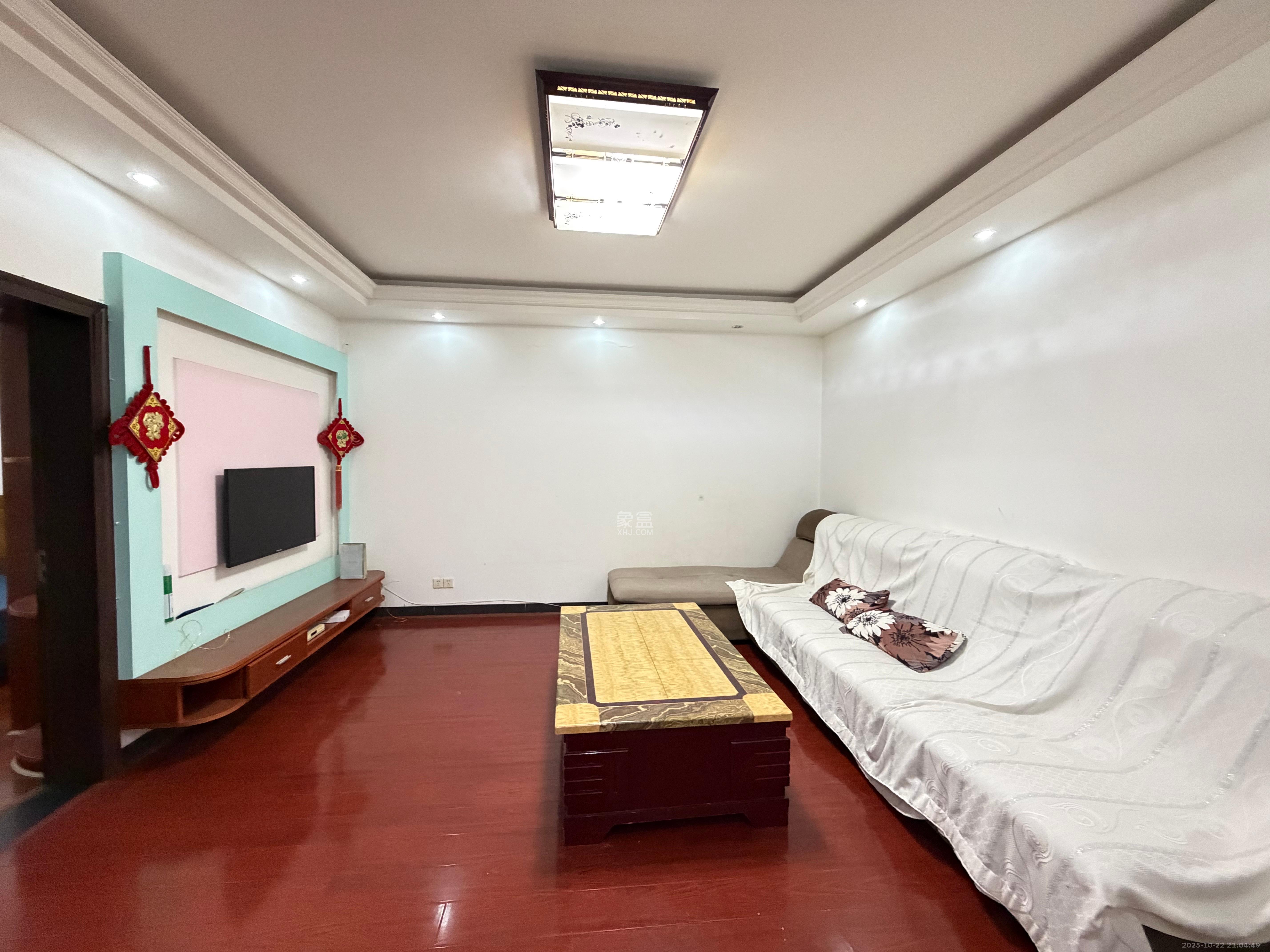 爱琴海岸  2室1厅1卫    1600.0元/月