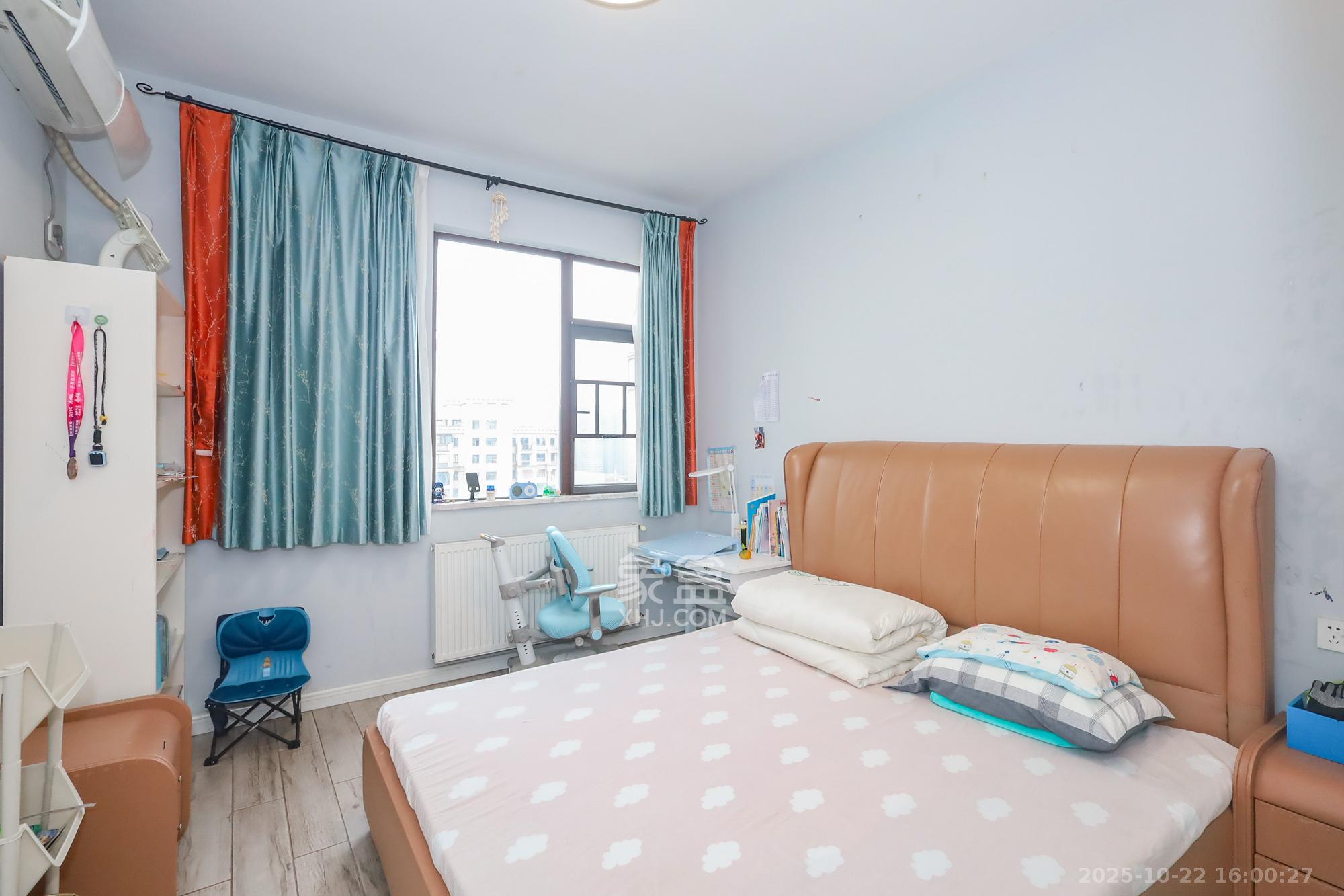 阳光丽城二期  3室2厅1卫    118.0万 阳光丽城二期  3室2厅1卫    118.0万卧室