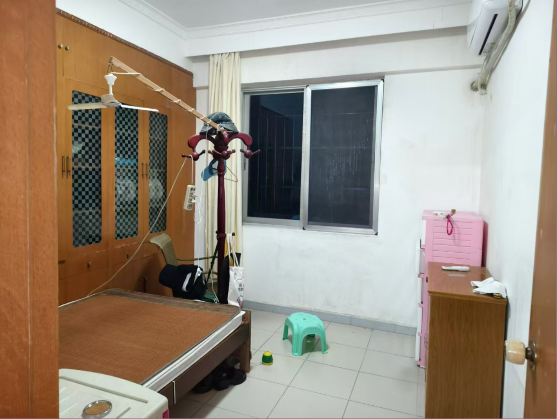 警苑小区  3室2厅2卫    2300.0元/月室内图