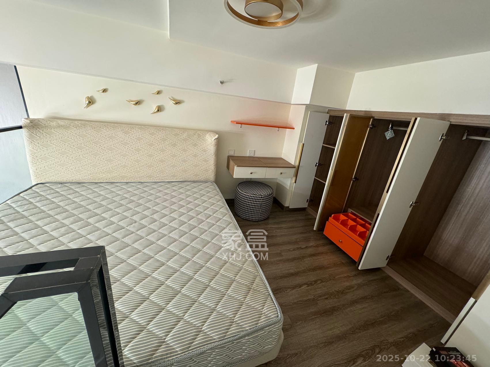 卓越浅水湾  1室1厅1卫    1800.0元/月室内图