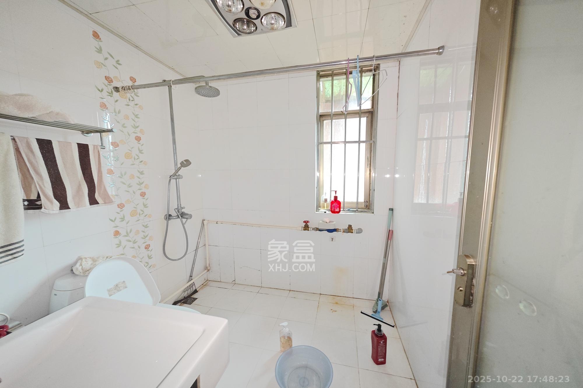 新华园  3室2厅2卫    90.0万 新华园  3室2厅2卫    90.0万其他