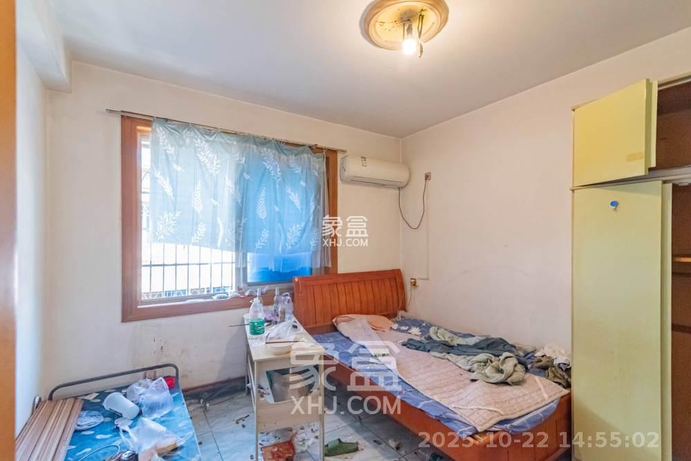 新奥燃气宿舍  3室2厅2卫    1800.0元/月 新奥燃气宿舍  3室2厅2卫    1800.0元/月室内图