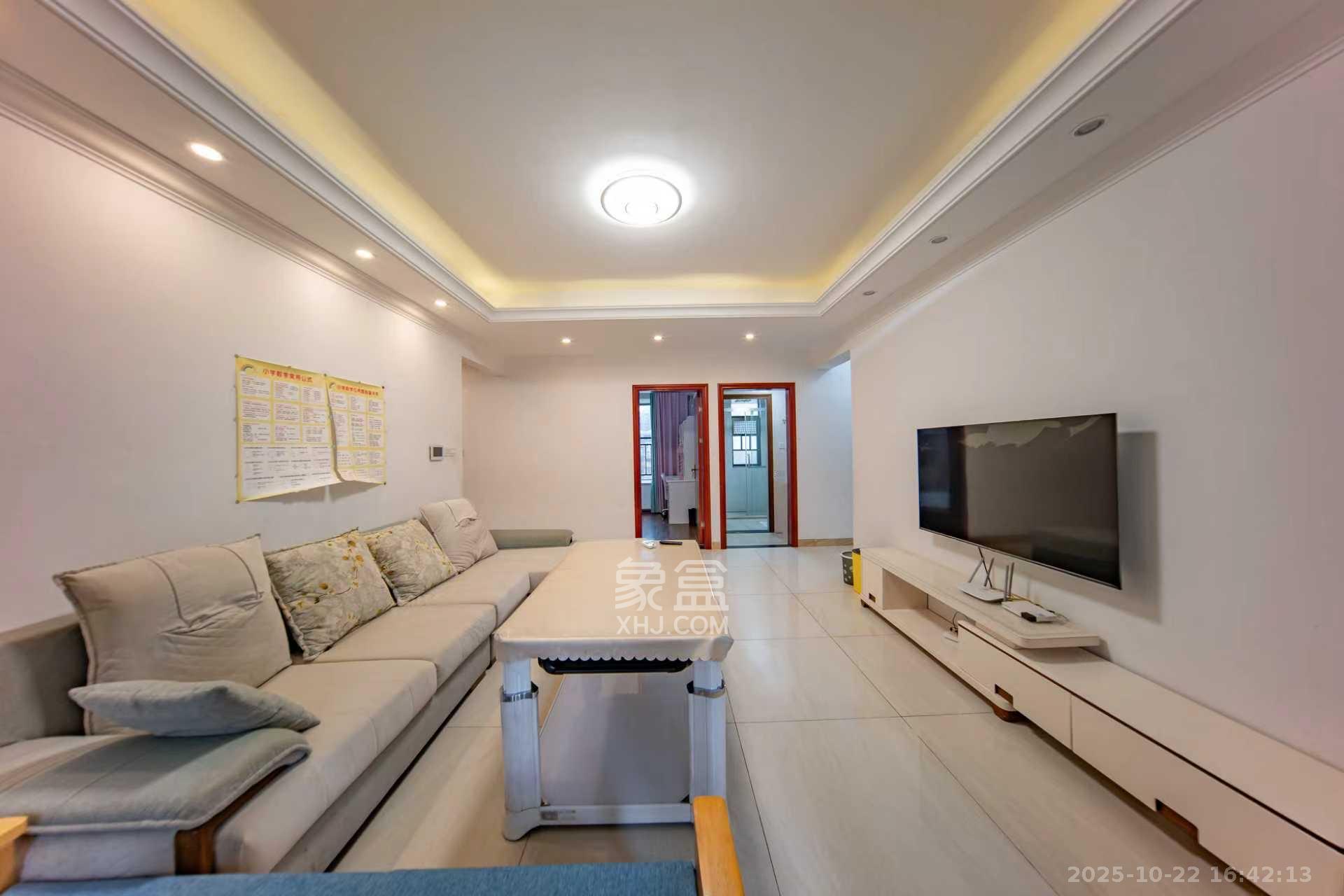 江山帝景哈佛  3室2厅1卫    2300.0元/月 江山帝景哈佛  3室2厅1卫    2300.0元/月室内图