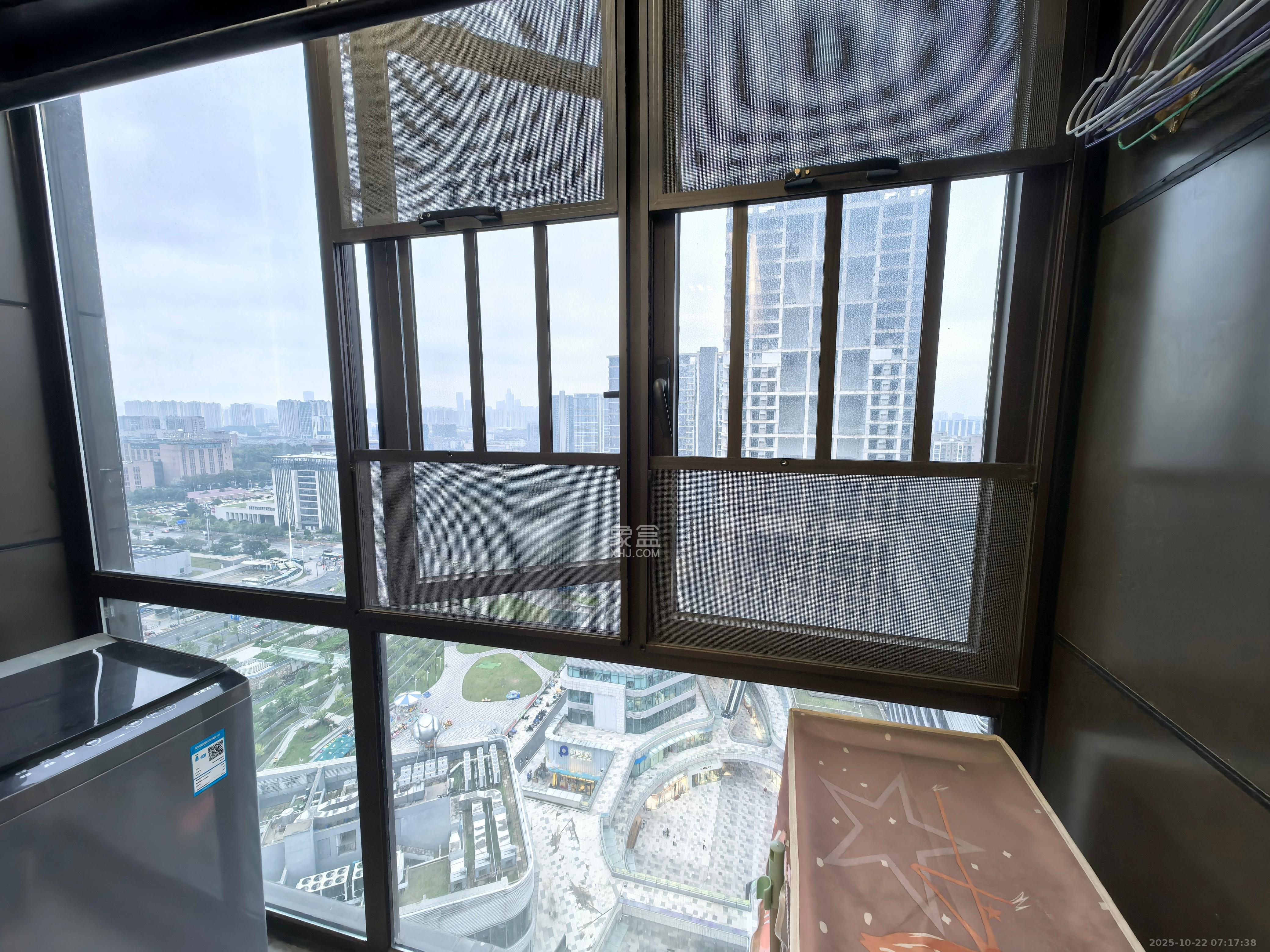 万科金色梦想D区  1室1厅1卫    1700.0元/月室内图