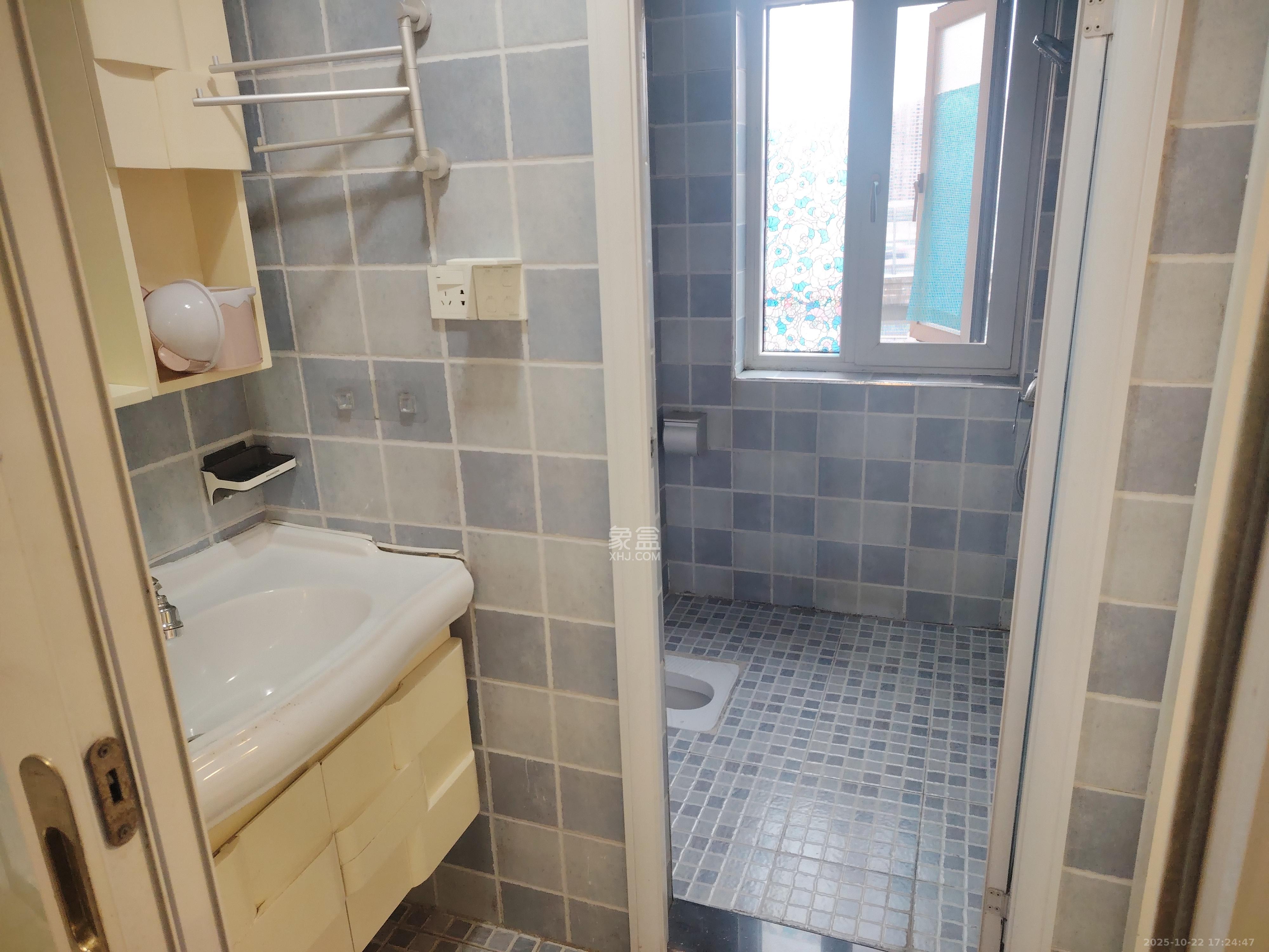 湘府十城（汇财御景湾新寓,汇财国际）  3室2厅2卫    2500.0元/月室内图