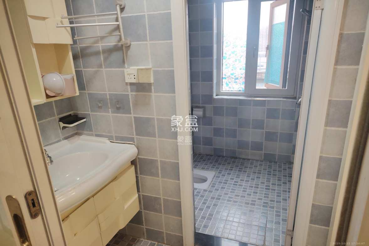 湘府十城(汇财御景湾新寓,汇财国际)  3室2厅2卫    2500.0元/月 湘府十城(汇财御景湾新寓,汇财国际)  3室2厅2卫    2500.0元/月室内图