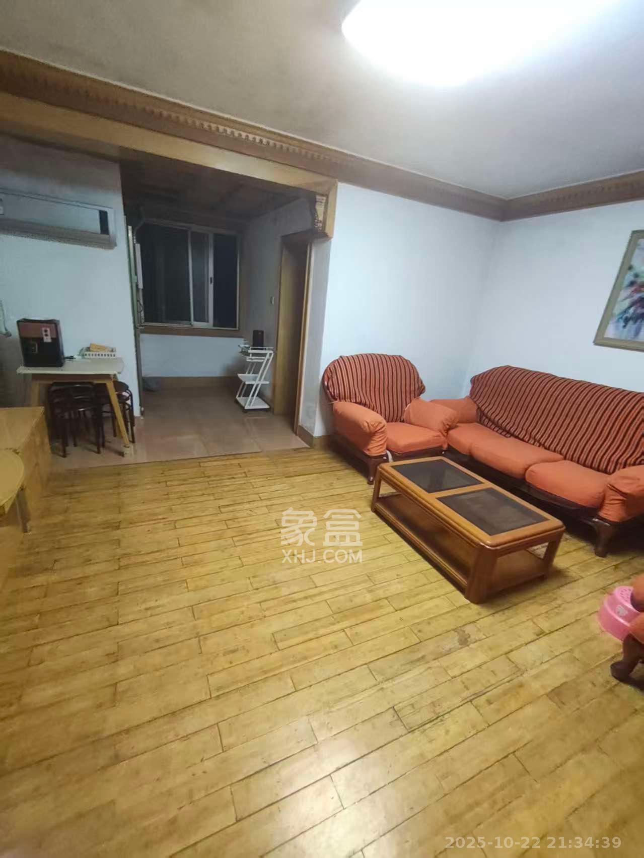 湘绣研究所南院 2室1厅1卫 1600.0元/月 湘绣研究所南院 2室1厅1卫 1600.0元/月室内图