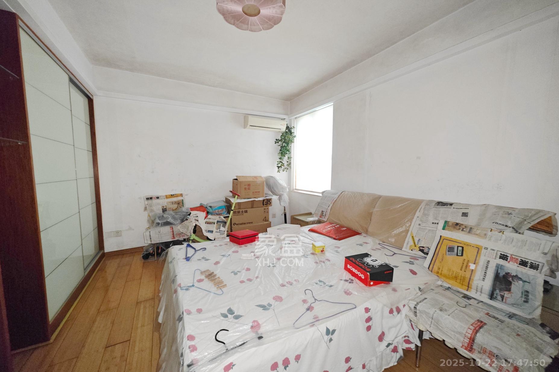 鑫天佳园  3室2厅2卫    105.0万卧室