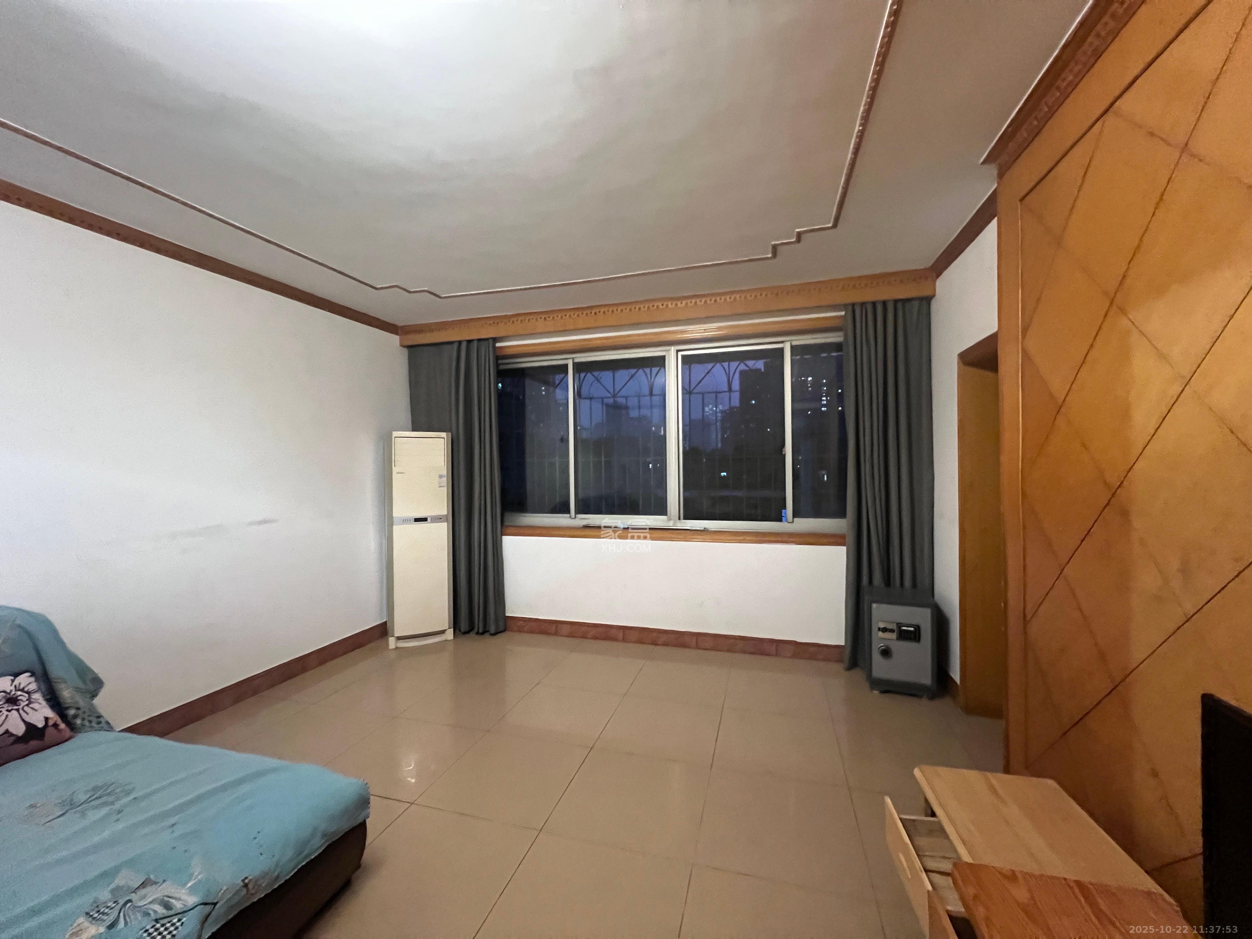 学宫街64号银行宿舍  2室1厅1卫    2800.0元/月室内图