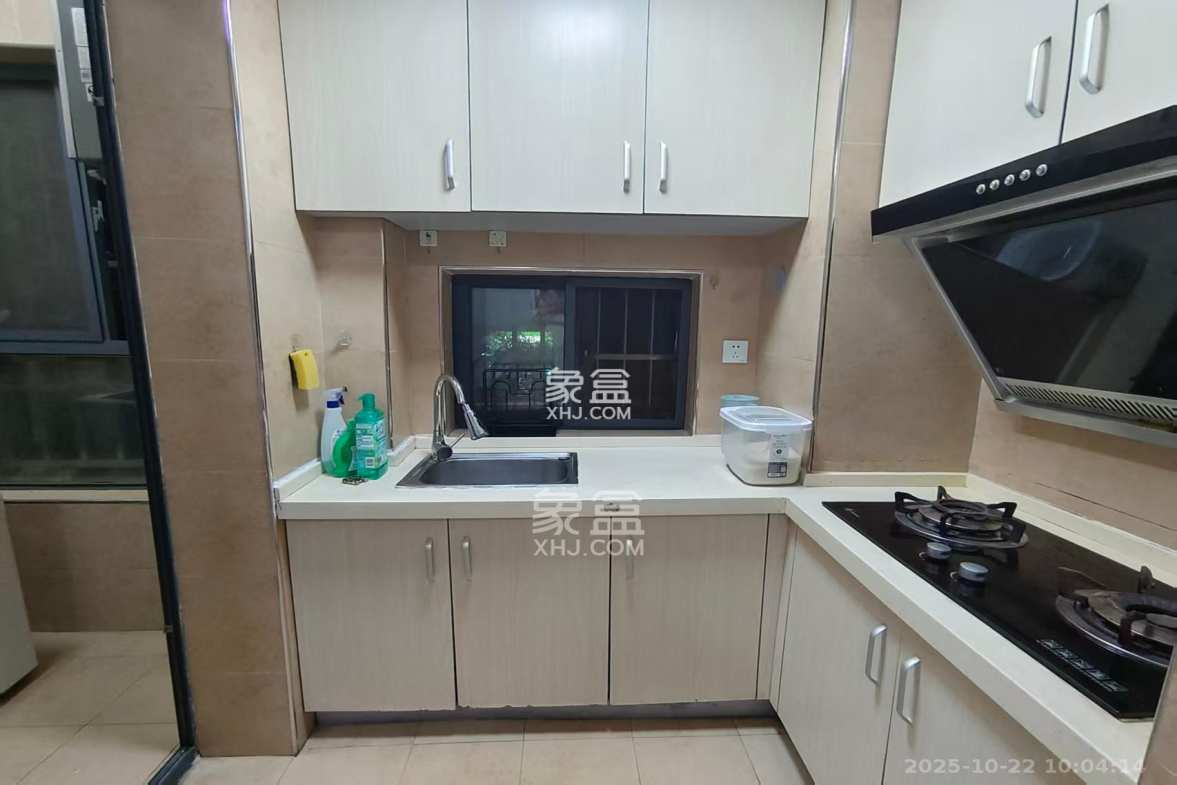 上峰苑(兰亭玥岛) 1室1厅1卫 1500.0元/月 上峰苑(兰亭玥岛) 1室1厅1卫 1500.0元/月室内图