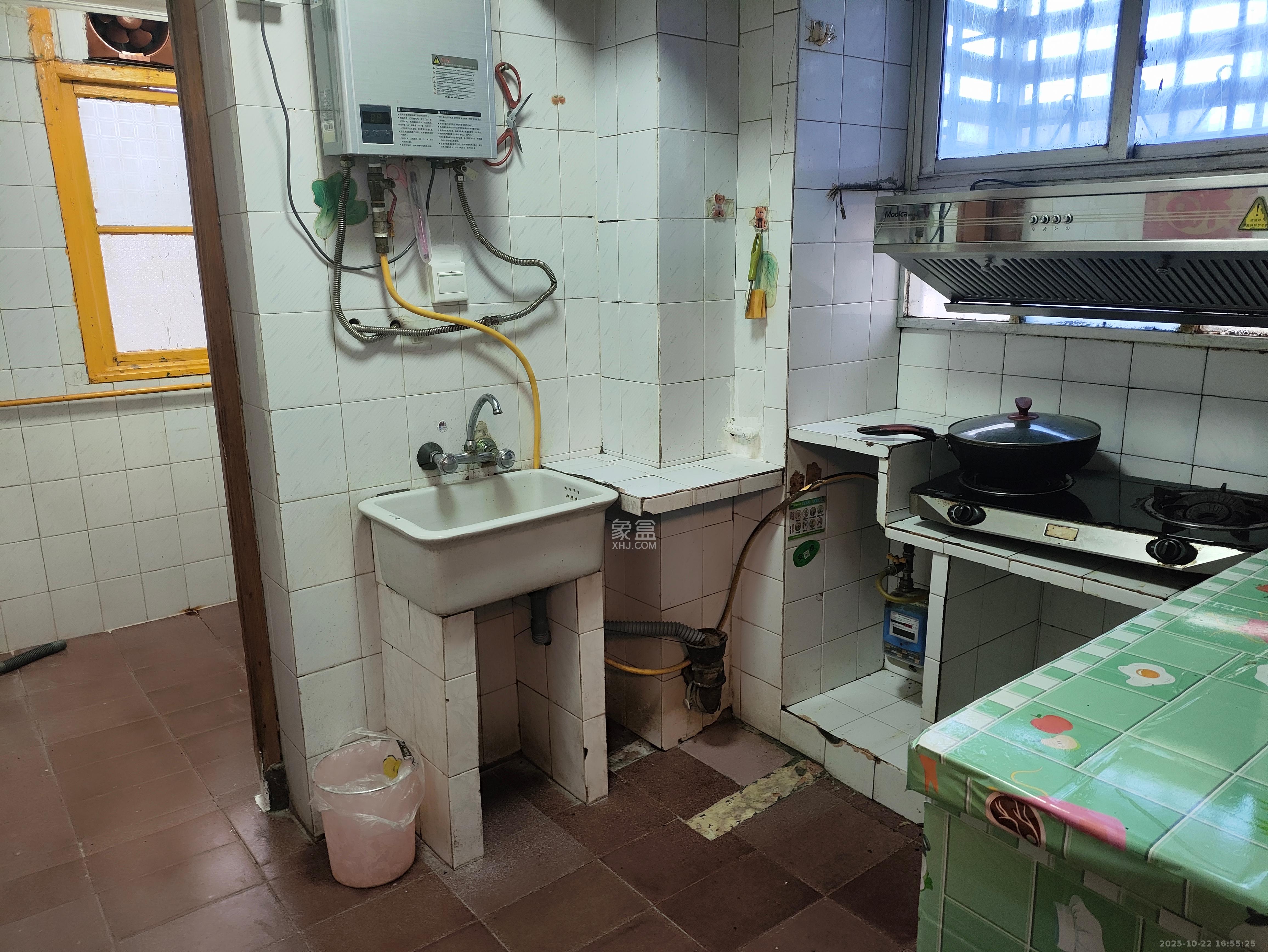 南湖公寓（万顺公寓）  3室2厅1卫    2080.0元/月室内图