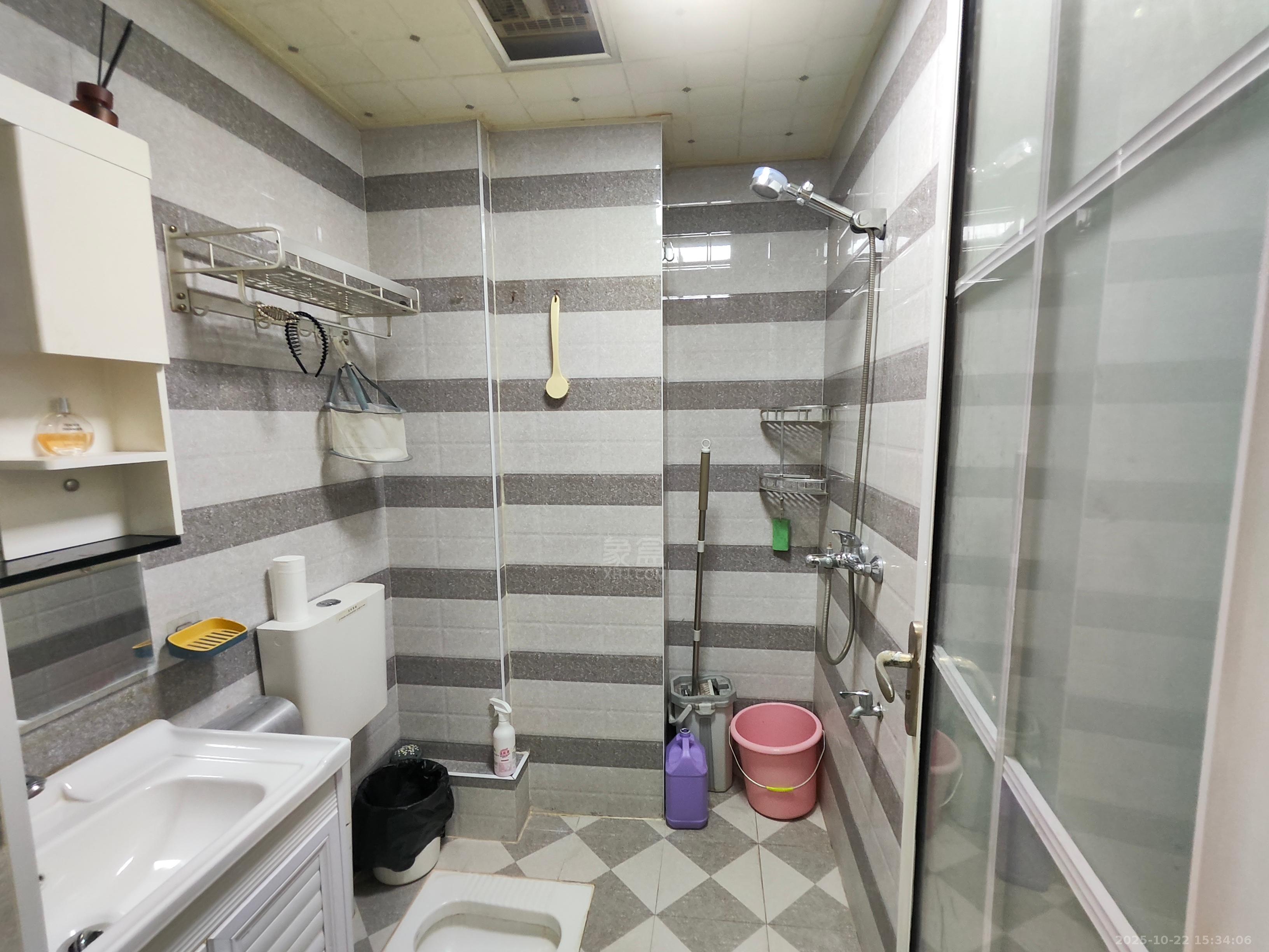 中建御山和苑  1室1厅1卫    1400.0元/月室内图