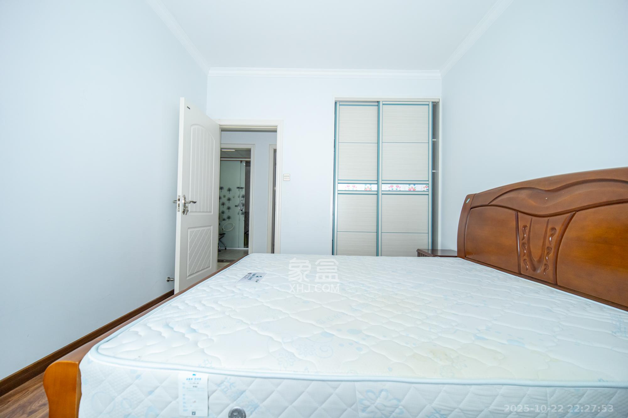 金科时代中心 3室2厅1卫 56.8万 金科时代中心 3室2厅1卫 56.8万卧室