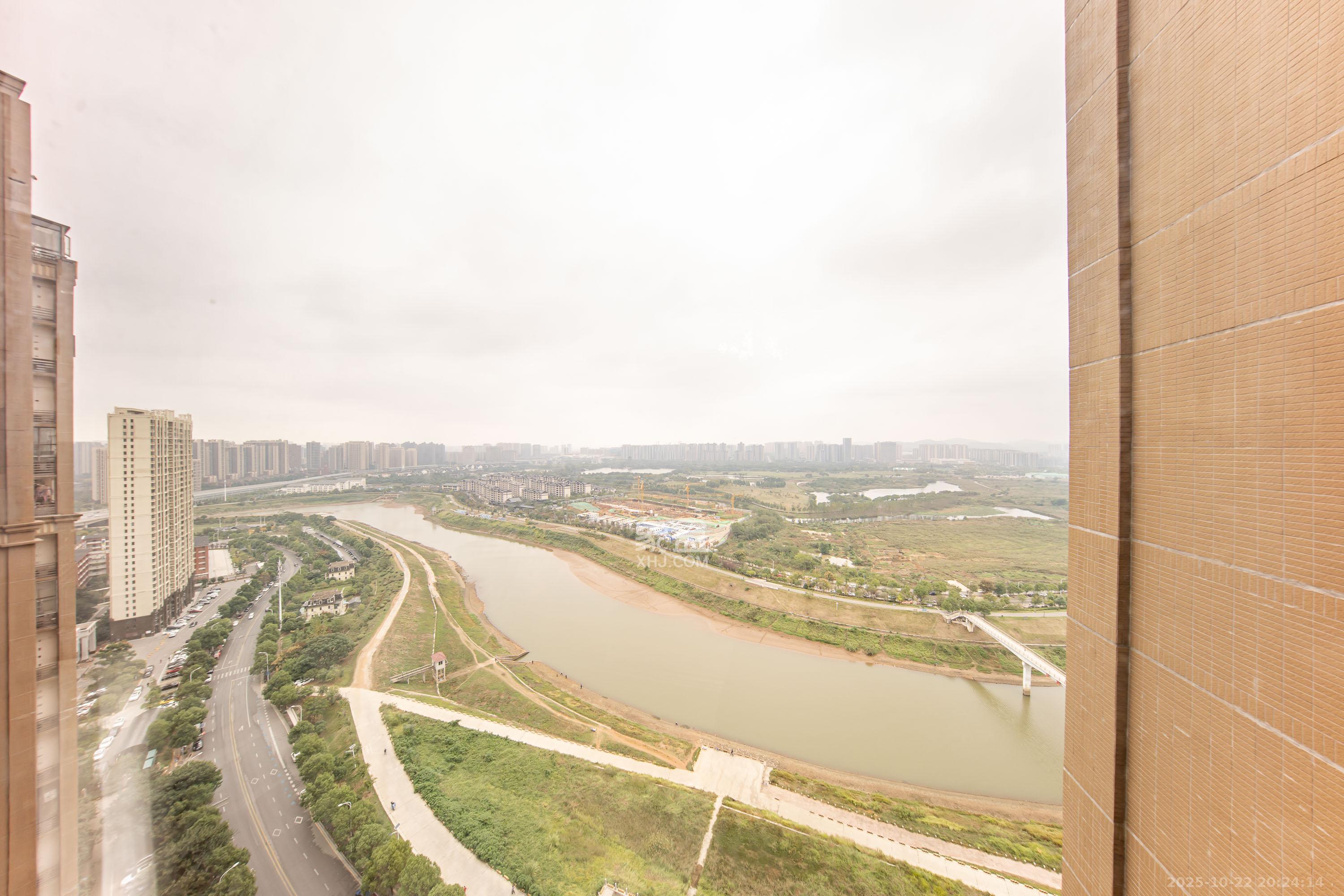 中海国际一期 4室2厅2卫 148.0万 中海国际一期 4室2厅2卫 148.0万其他