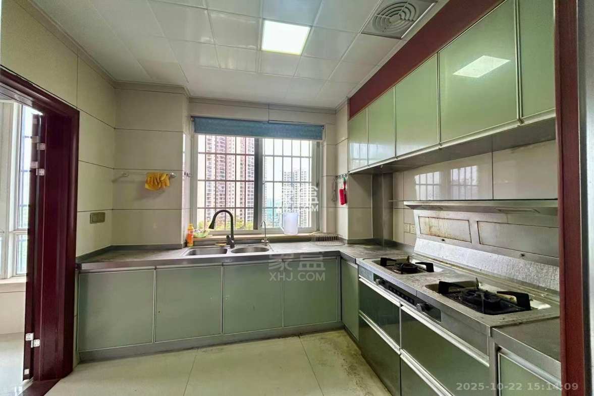 颐景园3期协力小区 3室2厅2卫 1600.0元/月 颐景园3期协力小区 3室2厅2卫 1600.0元/月室内图