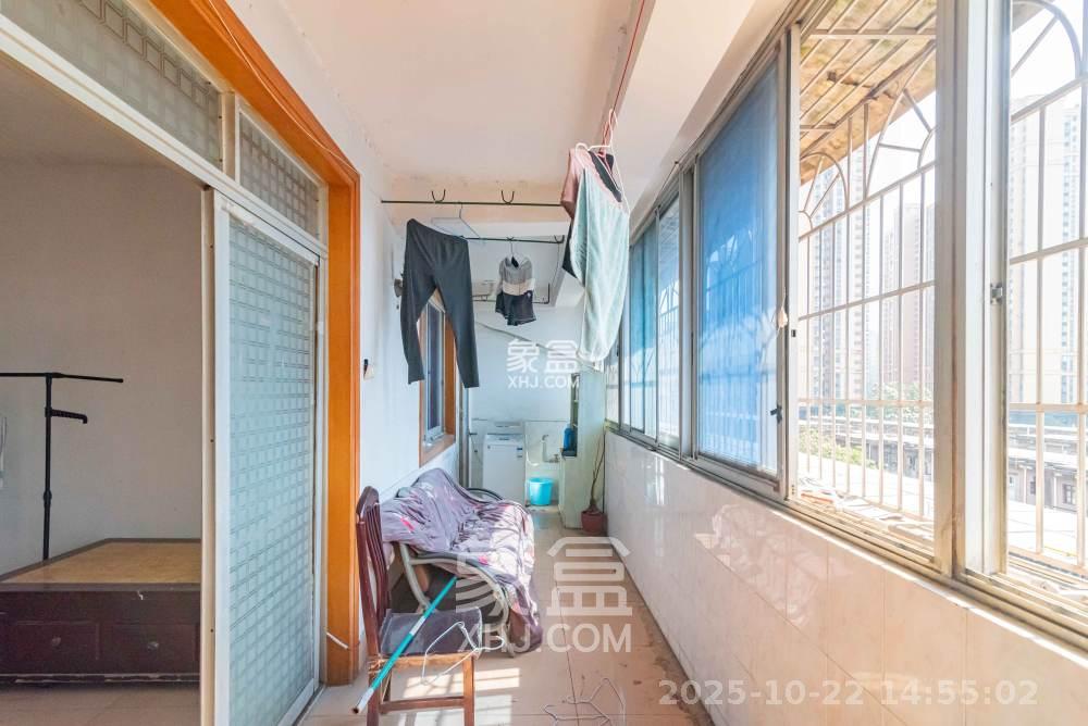 新奥燃气宿舍  3室2厅2卫    1800.0元/月 新奥燃气宿舍  3室2厅2卫    1800.0元/月室内图