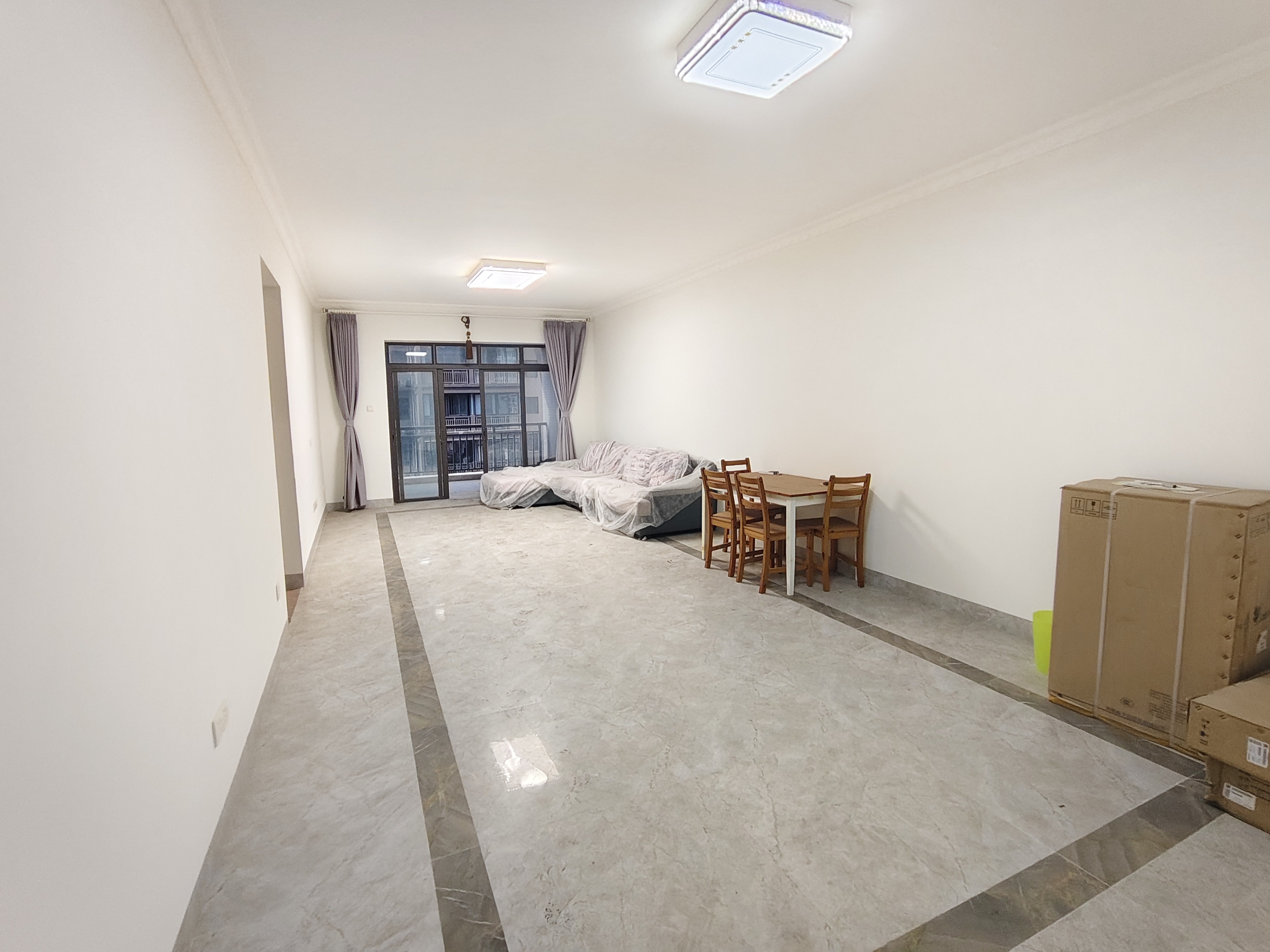 国贸城市花园  3室2厅2卫    4000.0元/月室内图