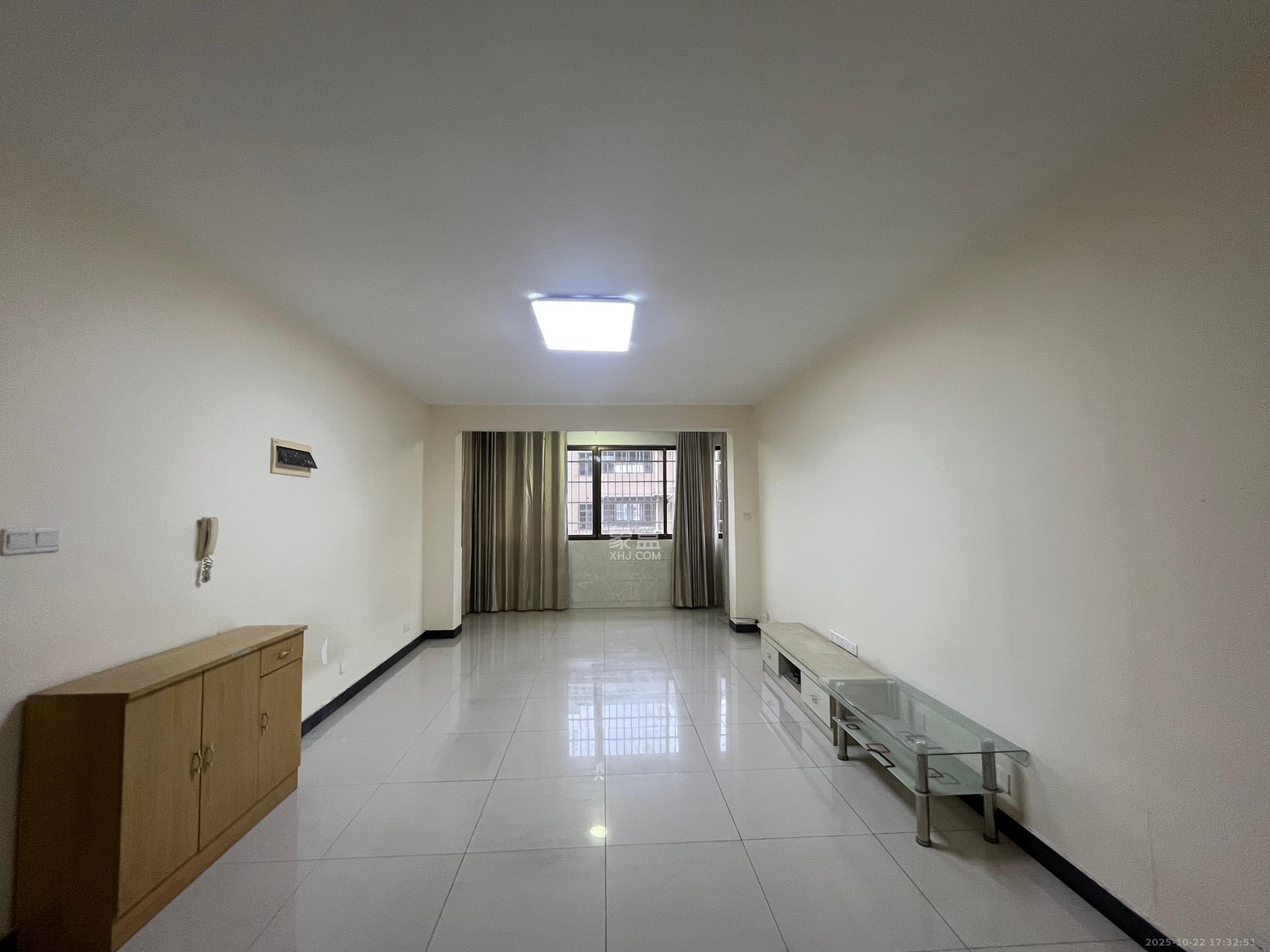 金峰小区北院(七里营社区)  3室2厅2卫    1900.0元/月 金峰小区北院(七里营社区)  3室2厅2卫    1900.0元/月室内图