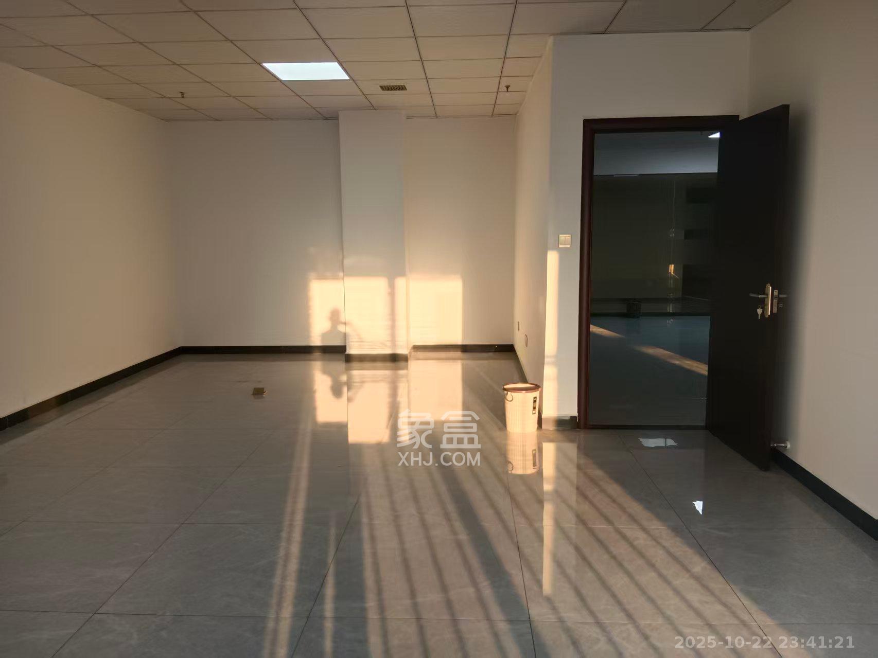 洋湖创富中心   236.0㎡      5880.0元/月室内图