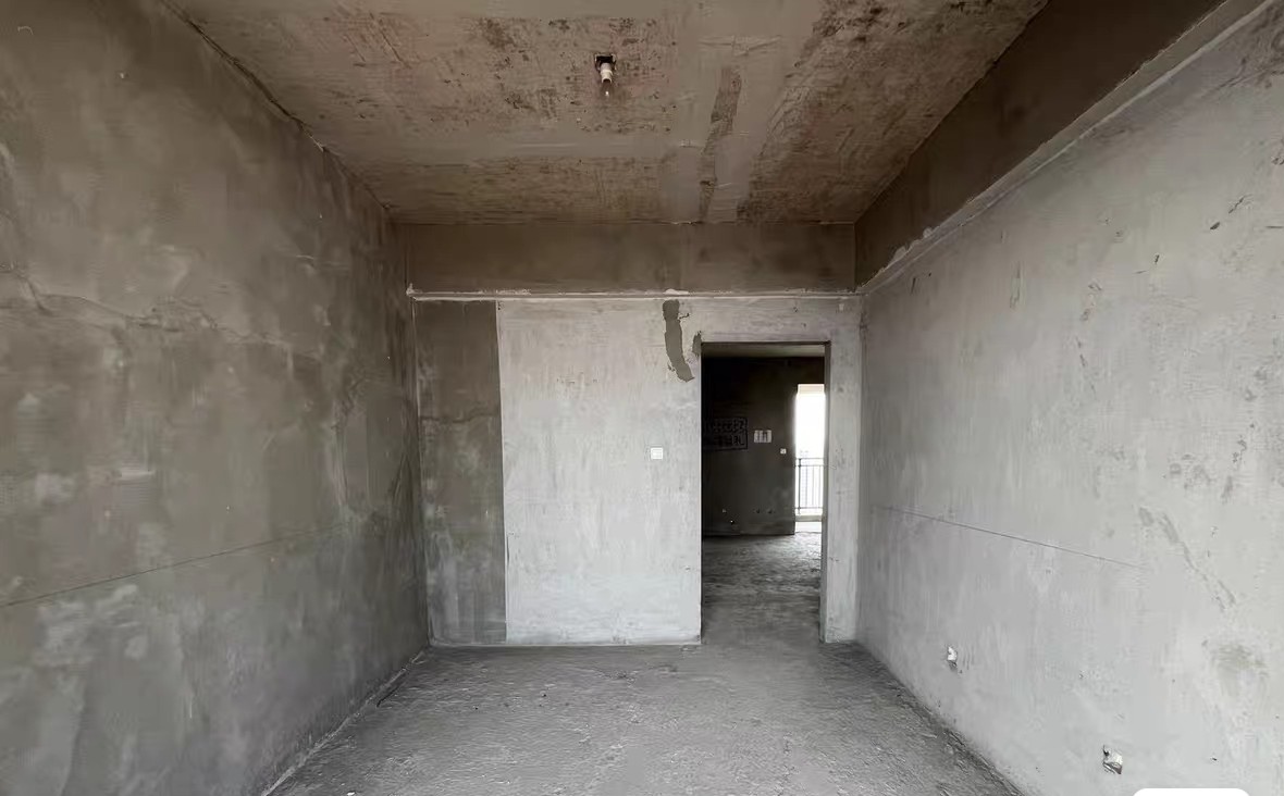 五江澜苑  4室2厅2卫    48.8万客厅