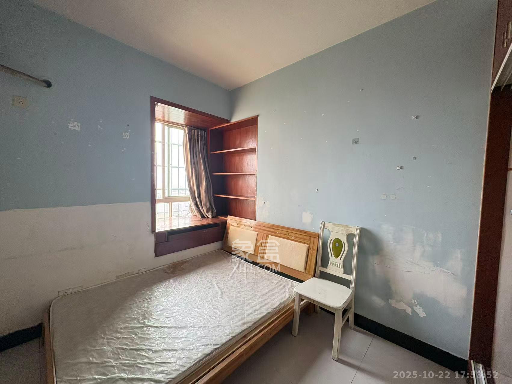 金地华园  3室2厅1卫    2100.0元/月室内图