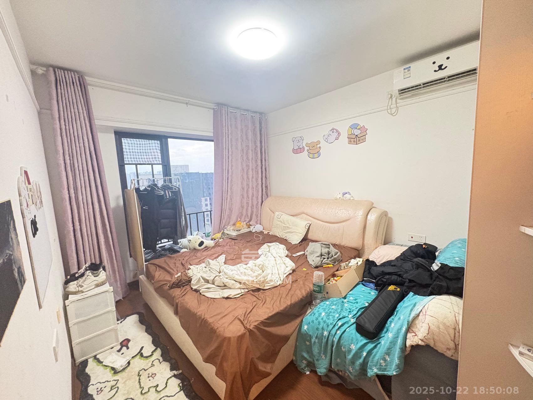 万科魅力之城非凡里  3室2厅1卫    2400.0元/月室内图