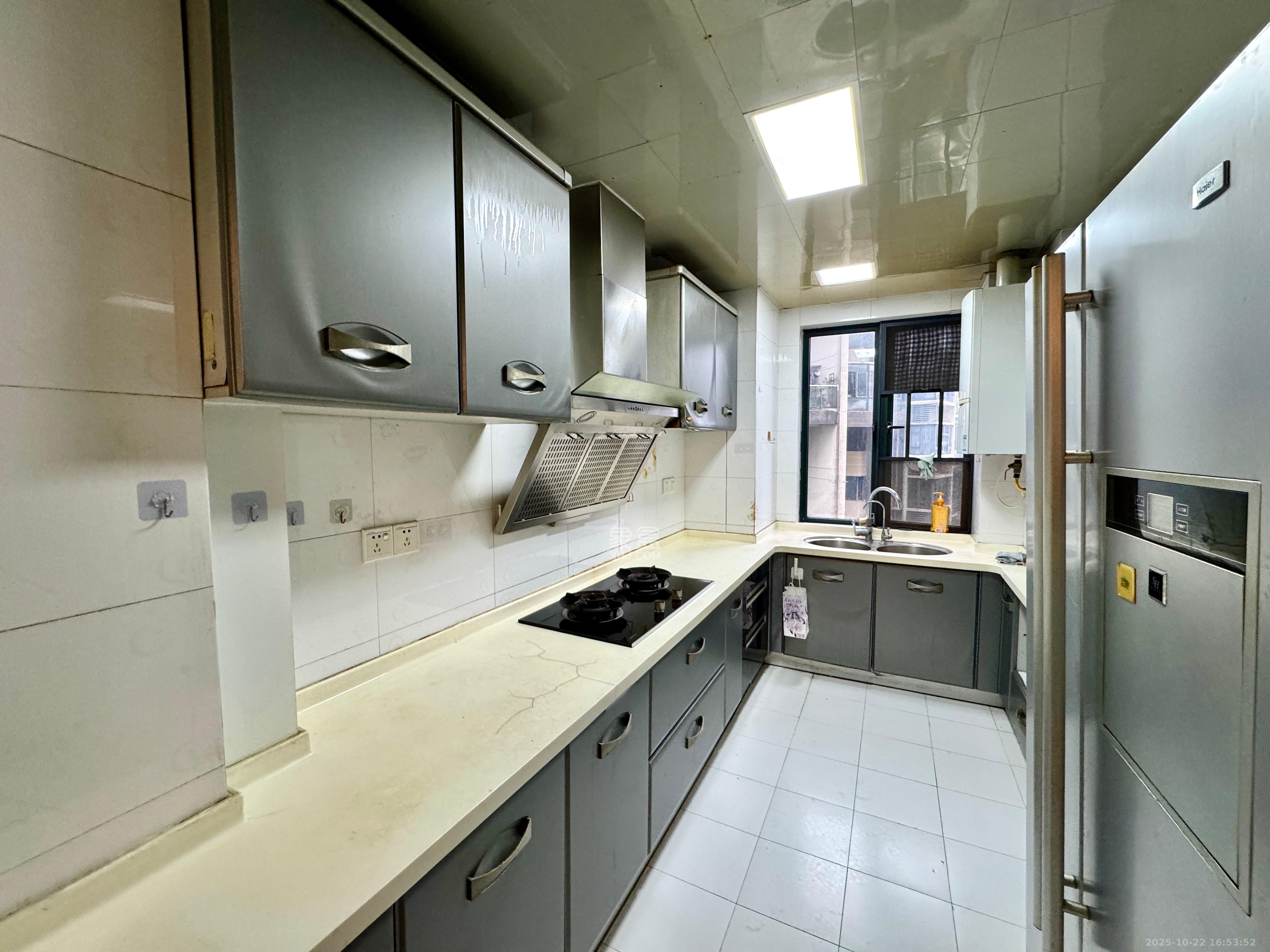 西山汇景一、二期  4室2厅2卫    4800.0元/月 西山汇景一、二期  4室2厅2卫    4800.0元/月室内图