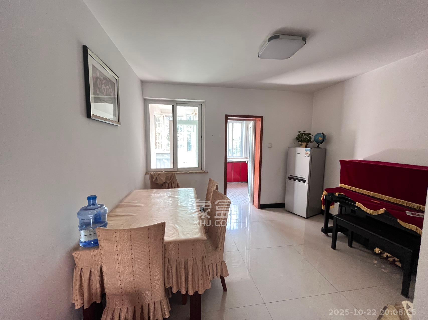 枫华府第  3室2厅2卫    1700.0元/月 枫华府第  3室2厅2卫    1700.0元/月室内图