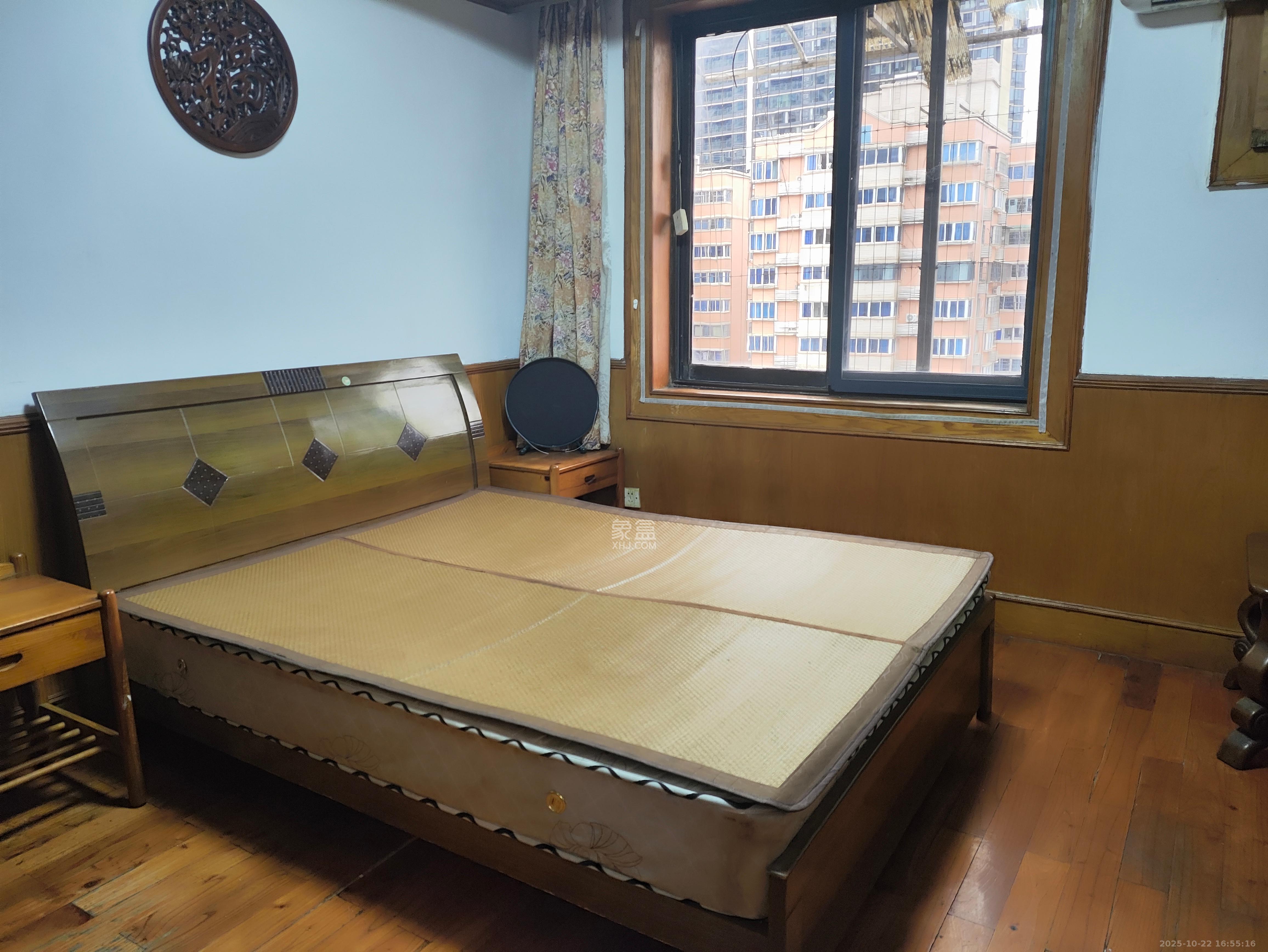 南湖公寓(万顺公寓) 3室2厅1卫 2080.0元/月 南湖公寓(万顺公寓) 3室2厅1卫 2080.0元/月室内图