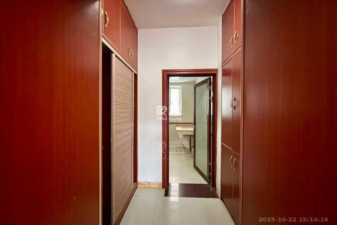 颐景园3期协力小区 3室2厅2卫 1600.0元/月 颐景园3期协力小区 3室2厅2卫 1600.0元/月室内图