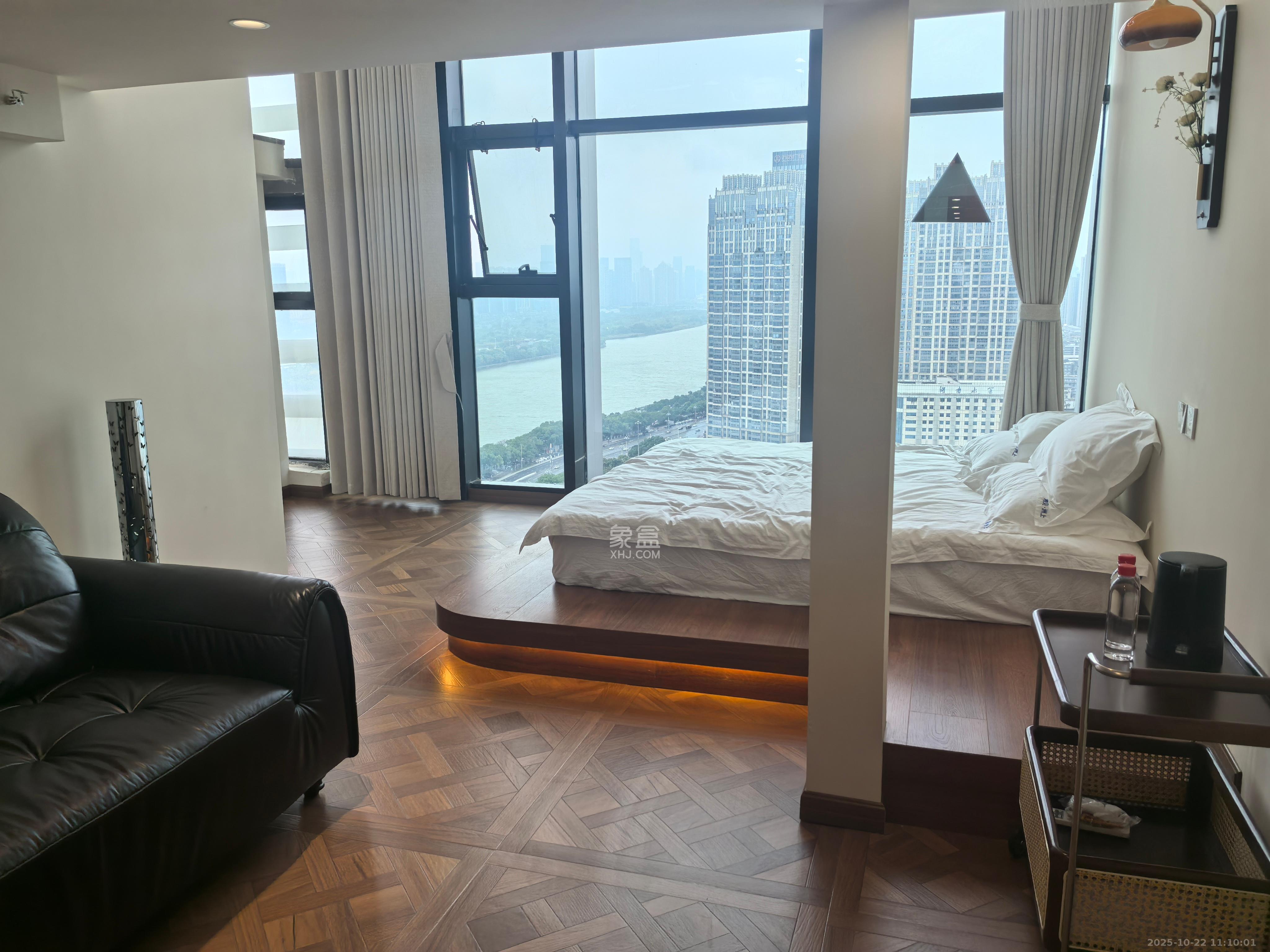 华远云玺公寓  2室2厅2卫    8500.0元/月 华远云玺公寓  2室2厅2卫    8500.0元/月