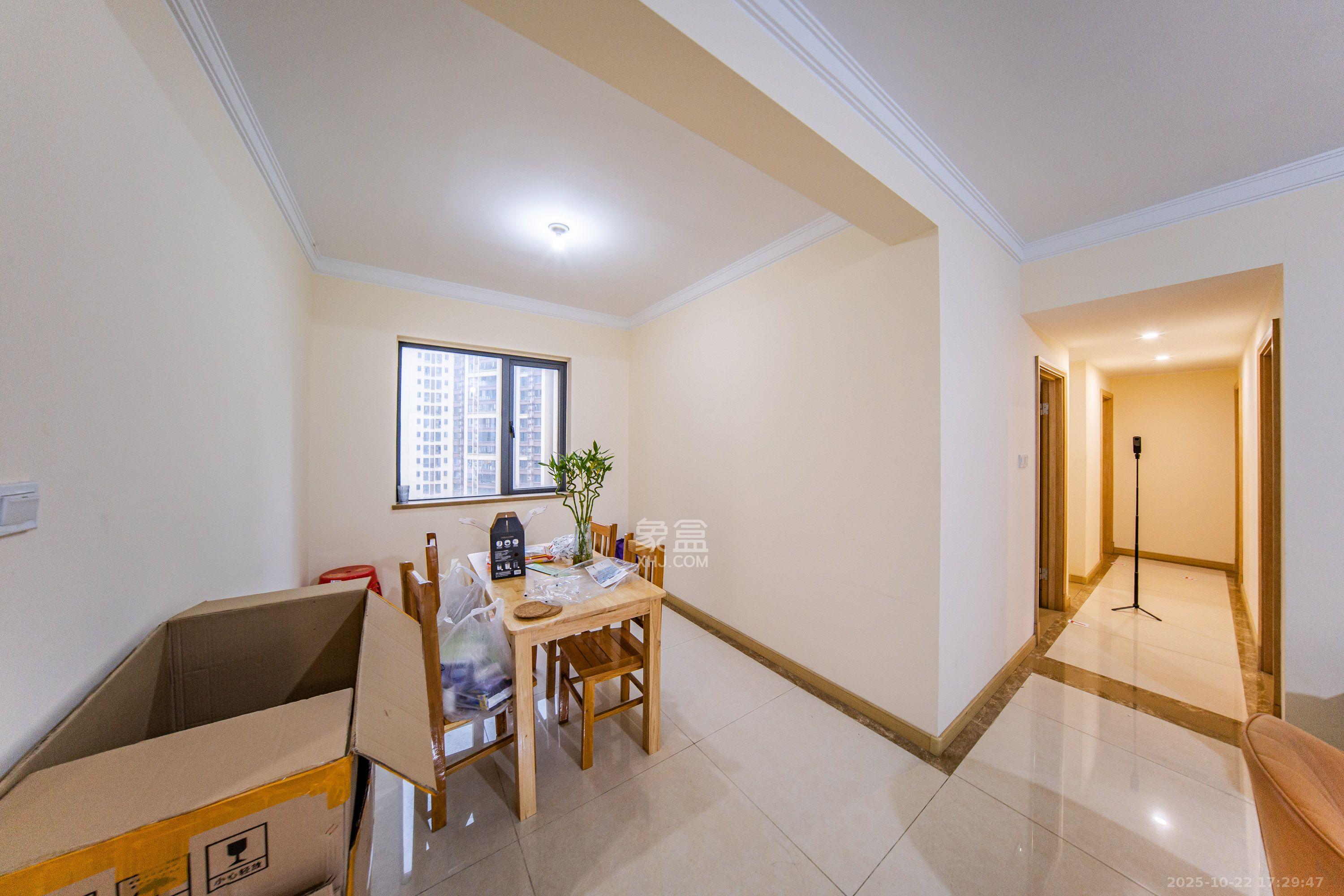 兰亭湾畔  4室2厅2卫    3200.0元/月 兰亭湾畔  4室2厅2卫    3200.0元/月室内图