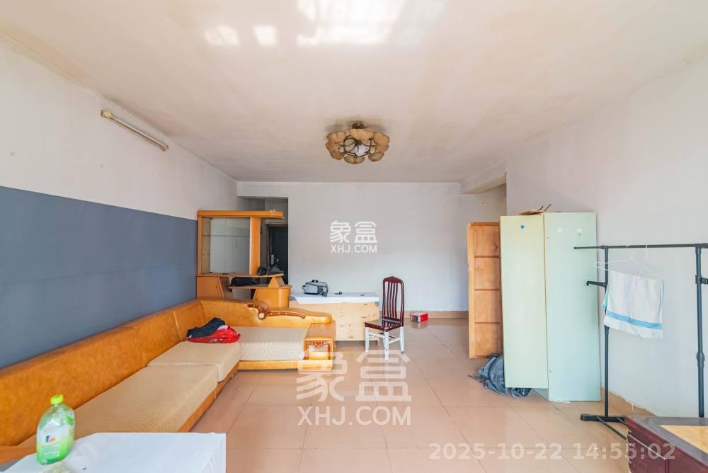 新奥燃气宿舍  3室2厅2卫    1800.0元/月 新奥燃气宿舍  3室2厅2卫    1800.0元/月室内图