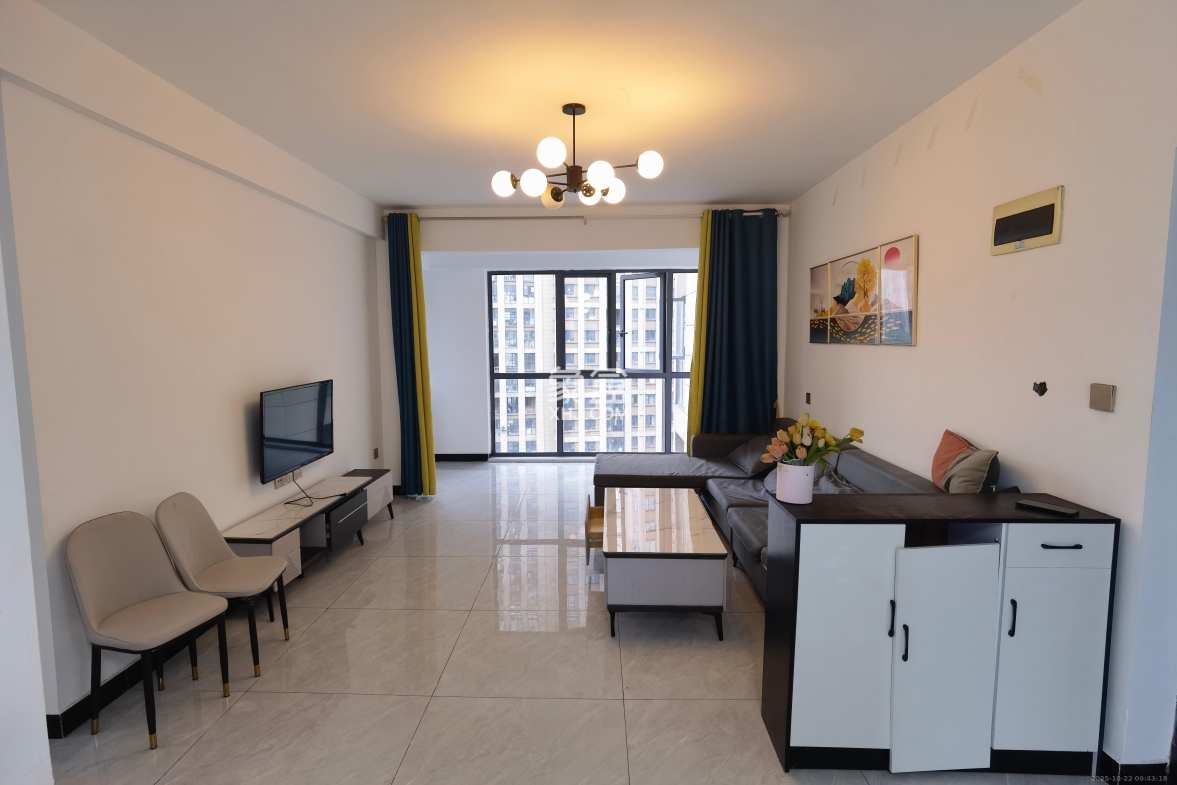 嘉宇银杉(嘉宇西苑) 4室2厅2卫 2300.0元/月 嘉宇银杉(嘉宇西苑) 4室2厅2卫 2300.0元/月室内图