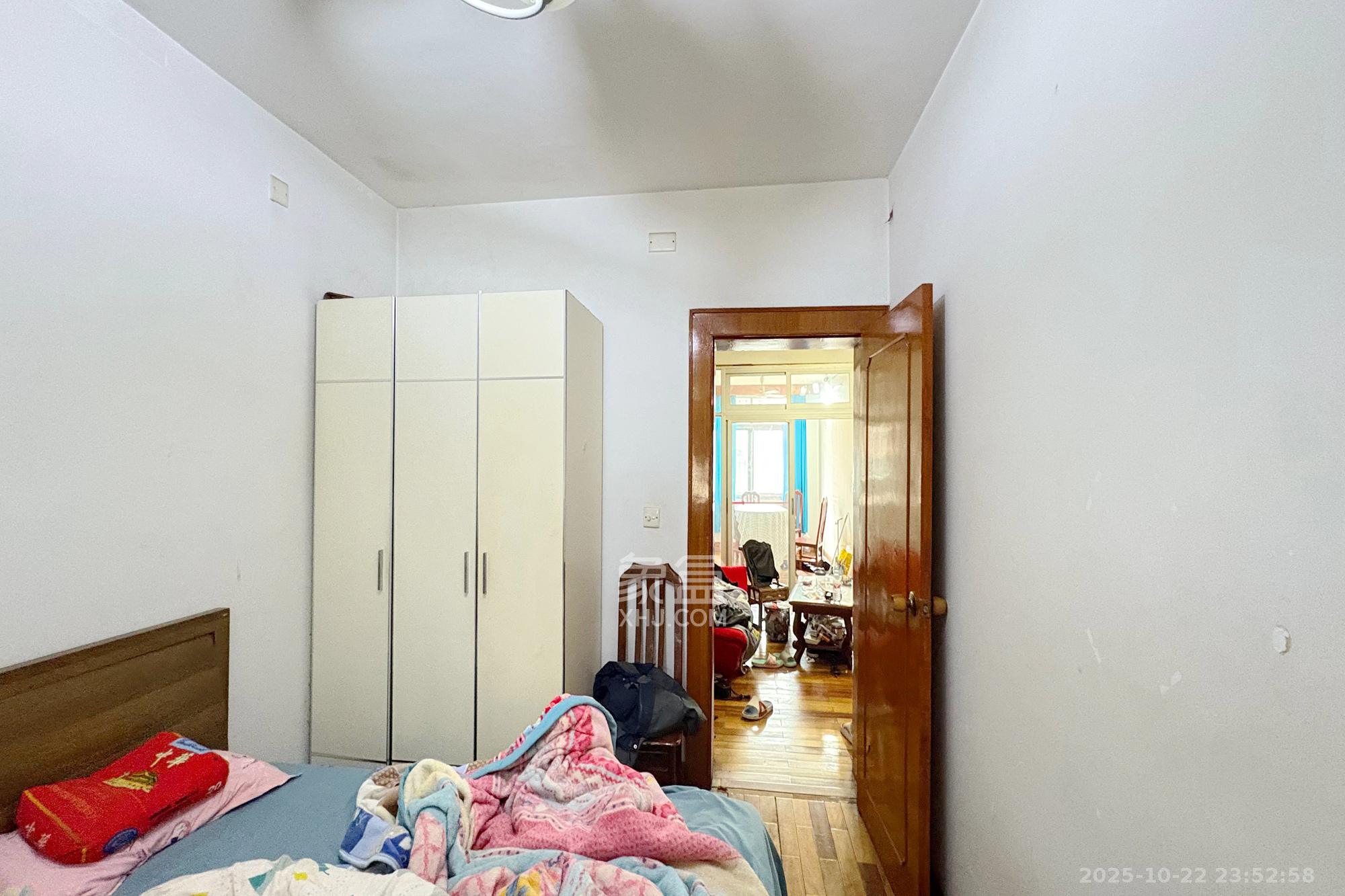 省建苑小区  3室1厅1卫    55.0万卧室