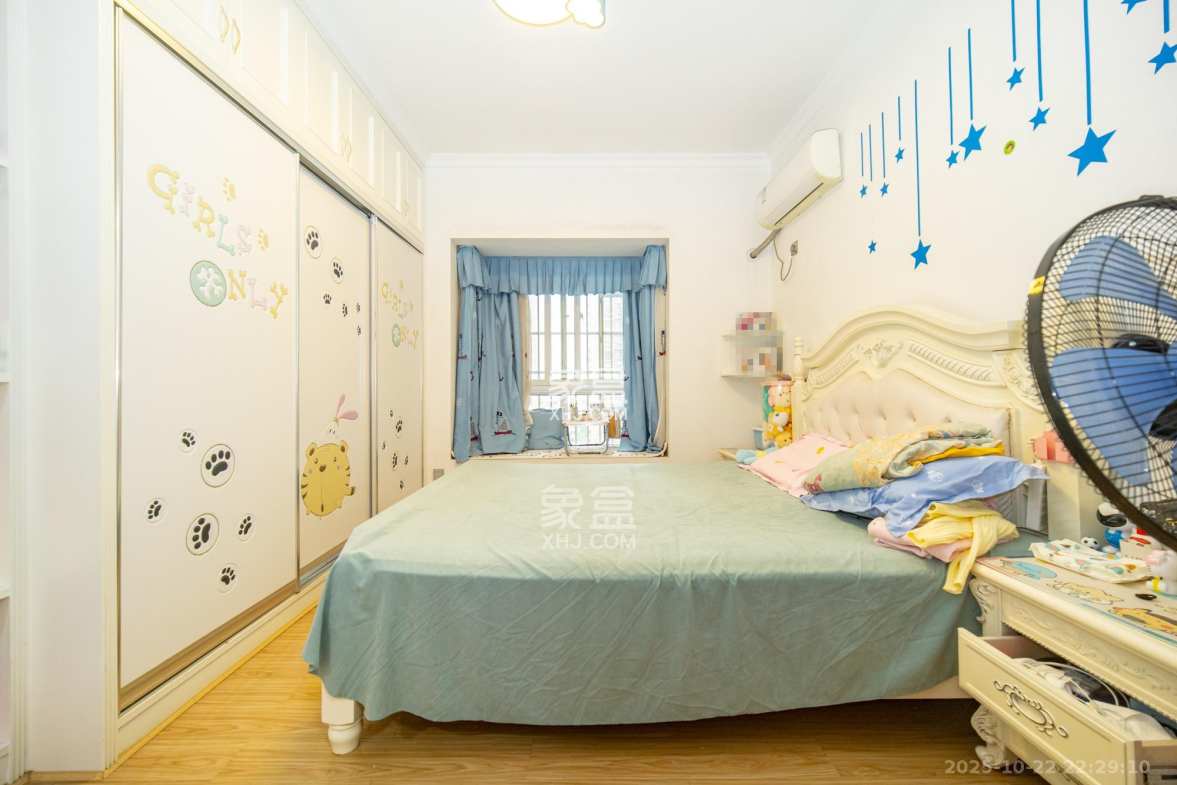 楚天世纪城西苑 3室2厅2卫 76.0万 楚天世纪城西苑 3室2厅2卫 76.0万卧室