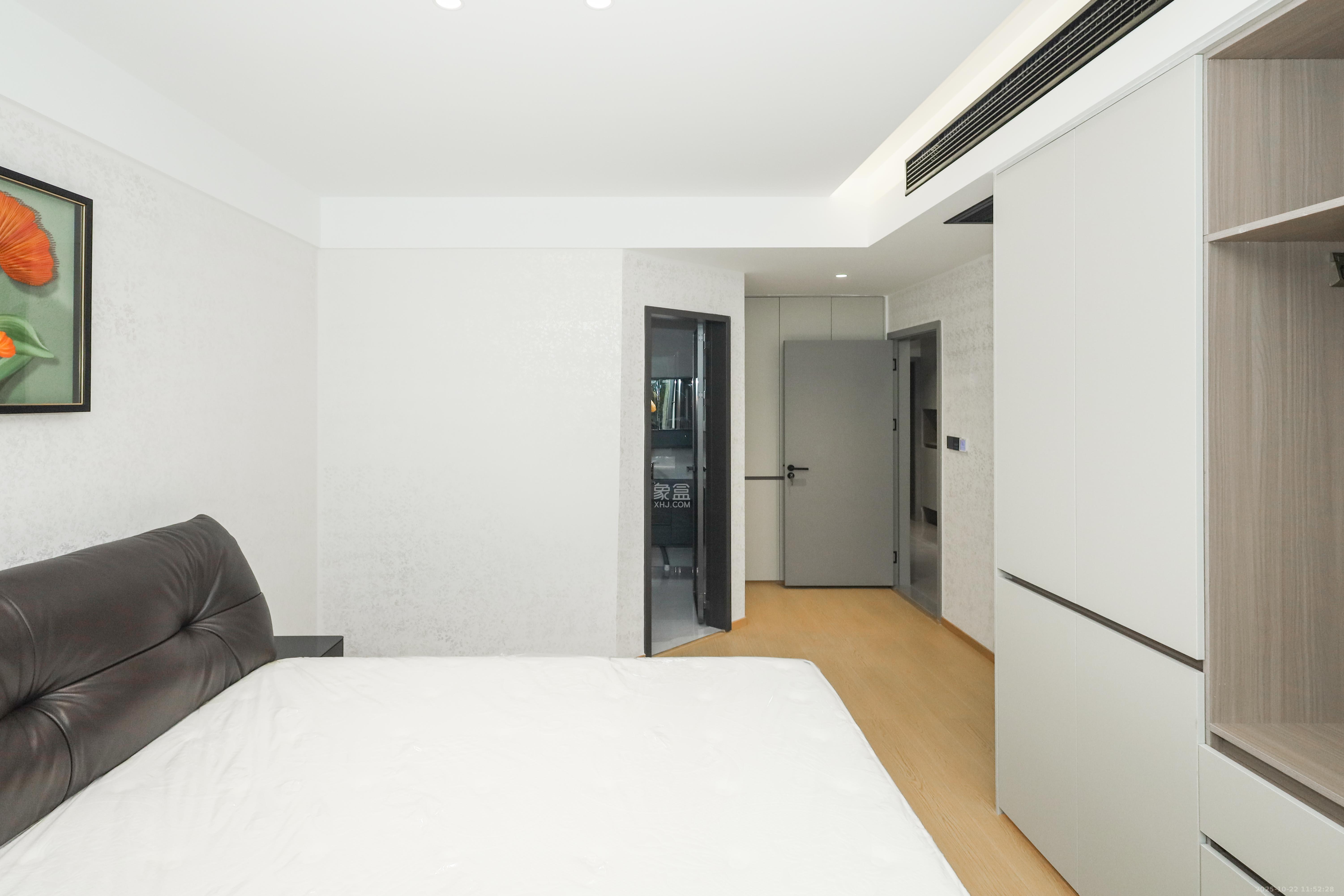 天元涉外景园C区  3室2厅2卫    105.8万卧室