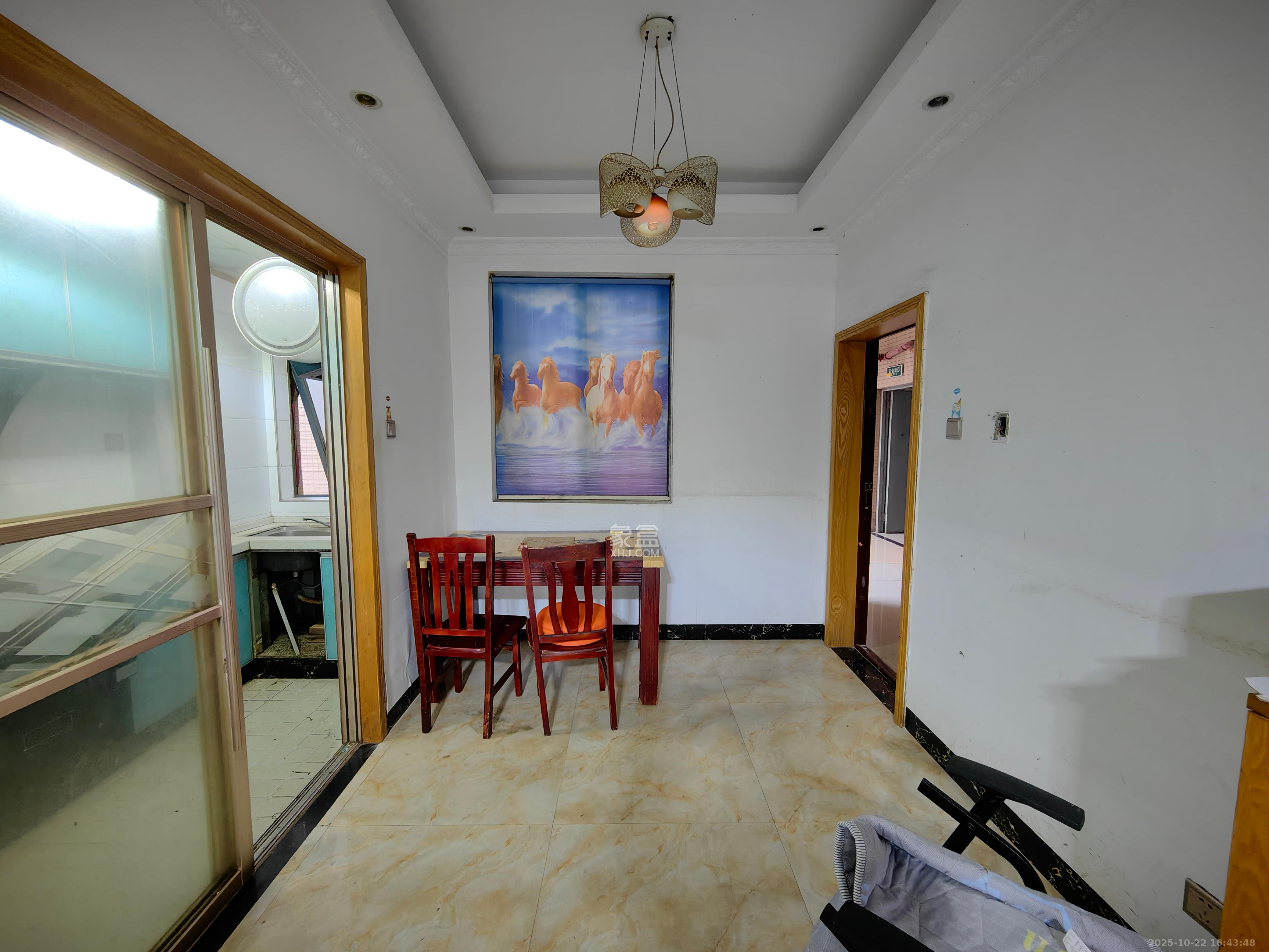 高升金典  1室2厅1卫    1900.0元/月室内图