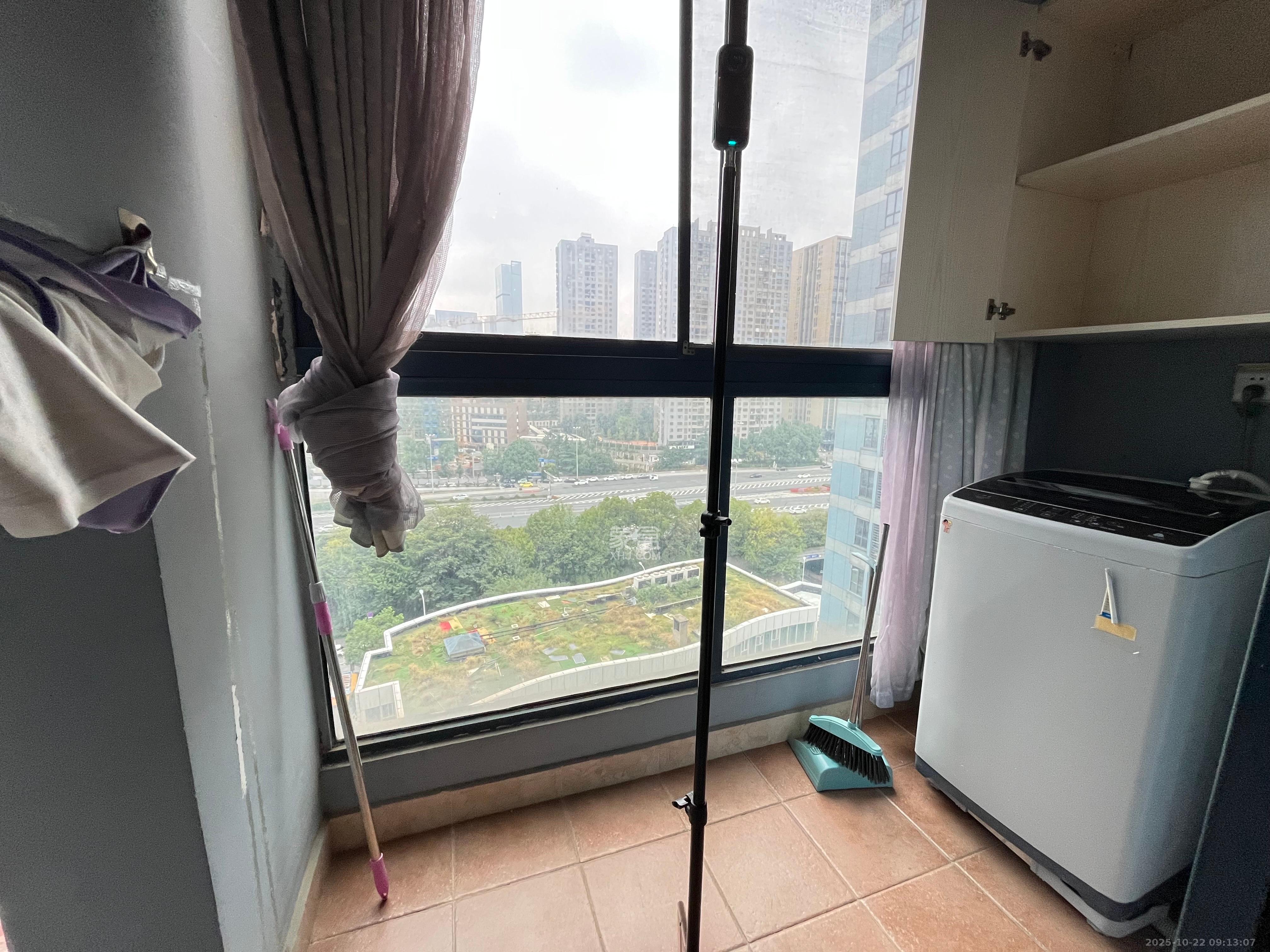 绿地中央广场  1室0厅1卫    1500.0元/月室内图