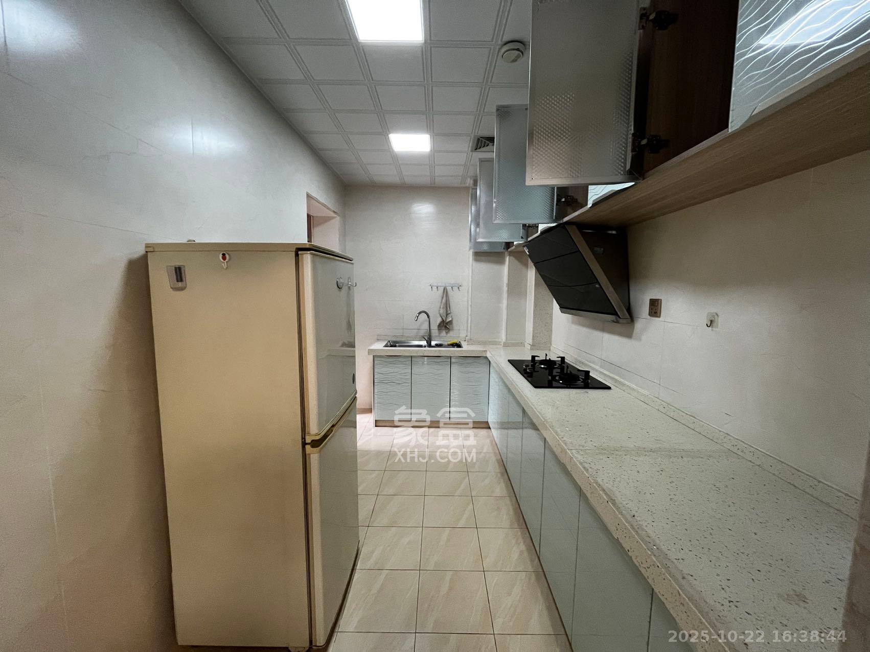 和润园一、二期  3室2厅1卫    2100.0元/月室内图