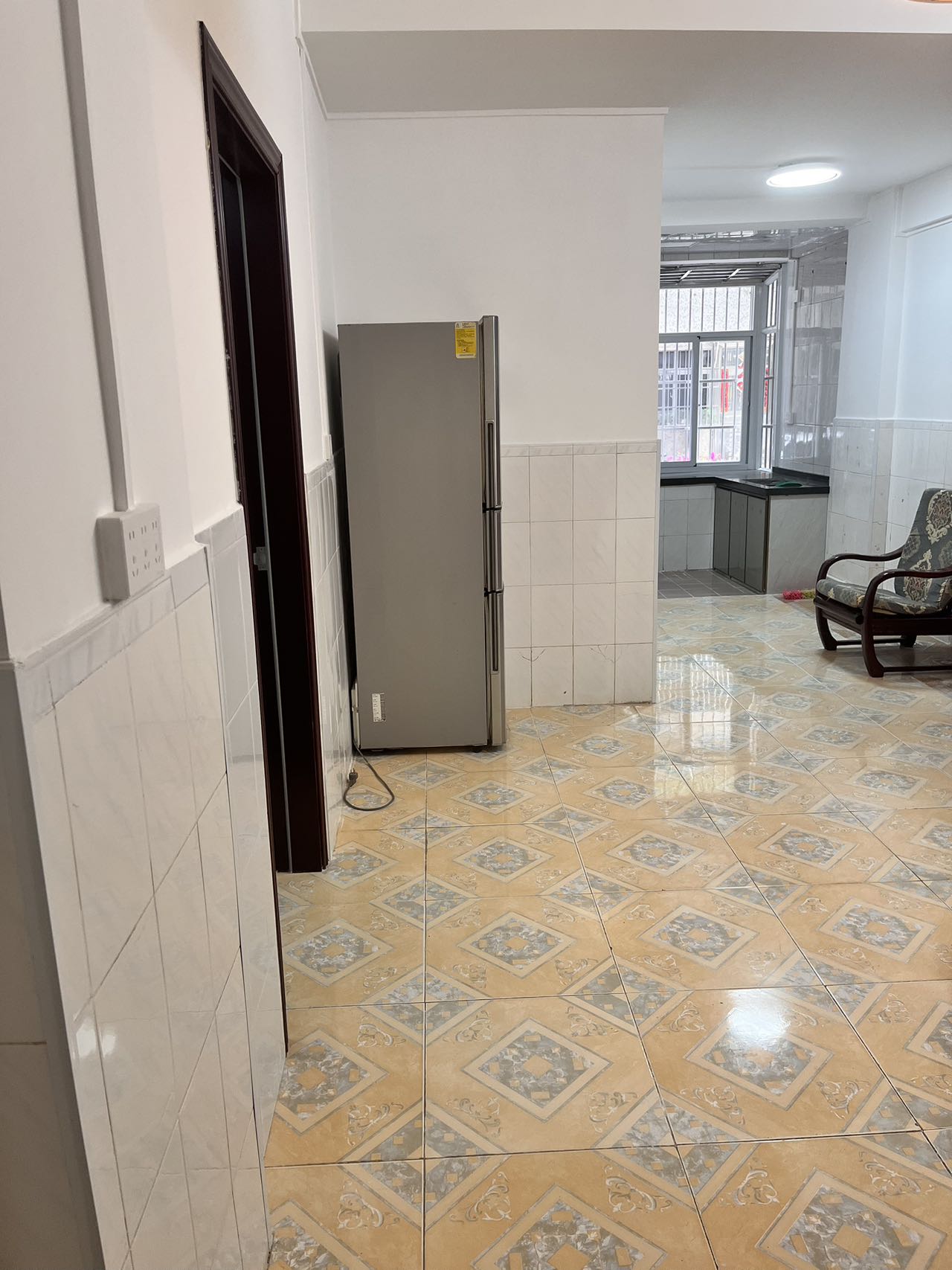 美舍小区(美舍河开发区)  2室2厅1卫    1500.0元/月 美舍小区(美舍河开发区)  2室2厅1卫    1500.0元/月室内图