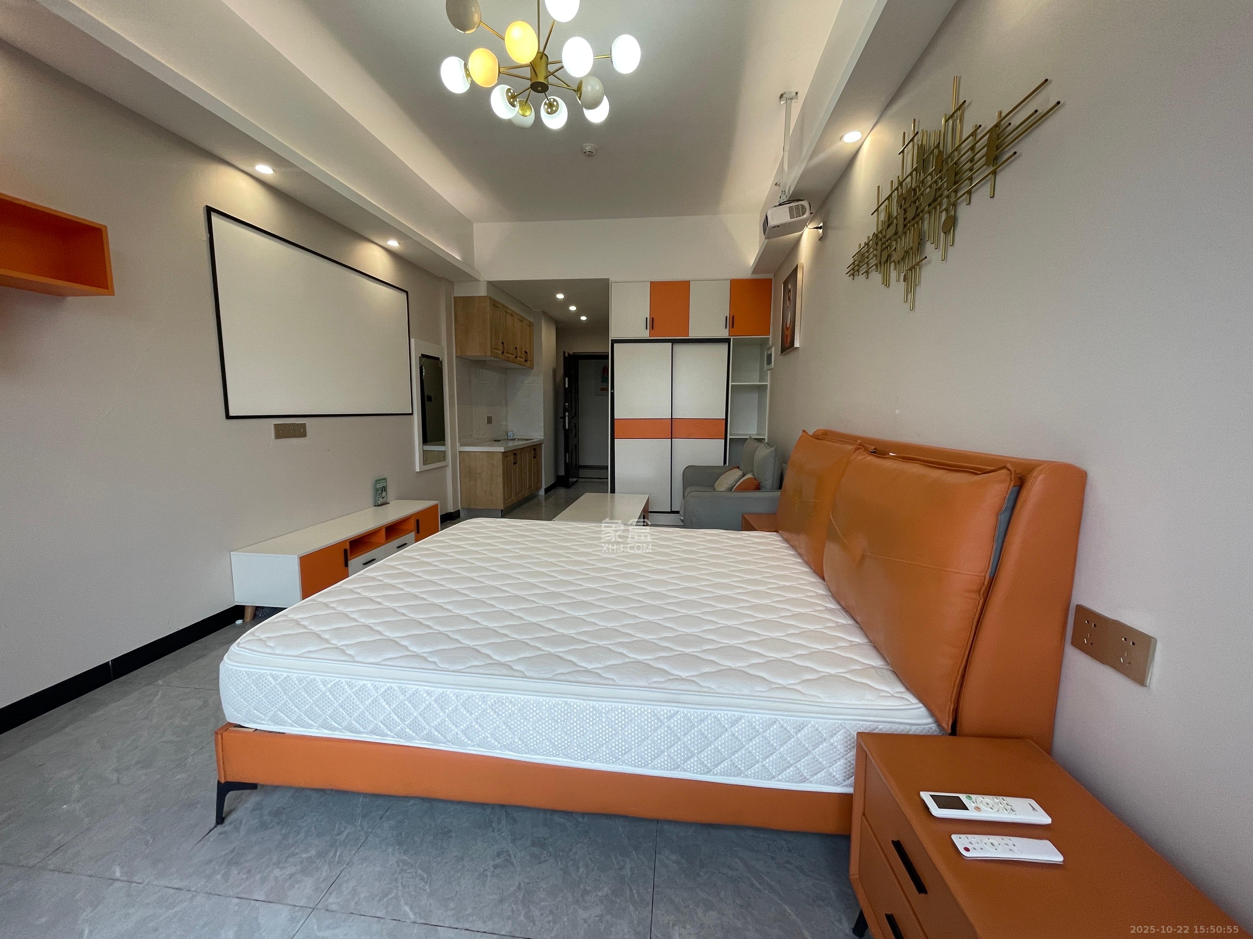 万润时光里  1室0厅0卫    1600.0元/月 万润时光里  1室0厅0卫    1600.0元/月室内图