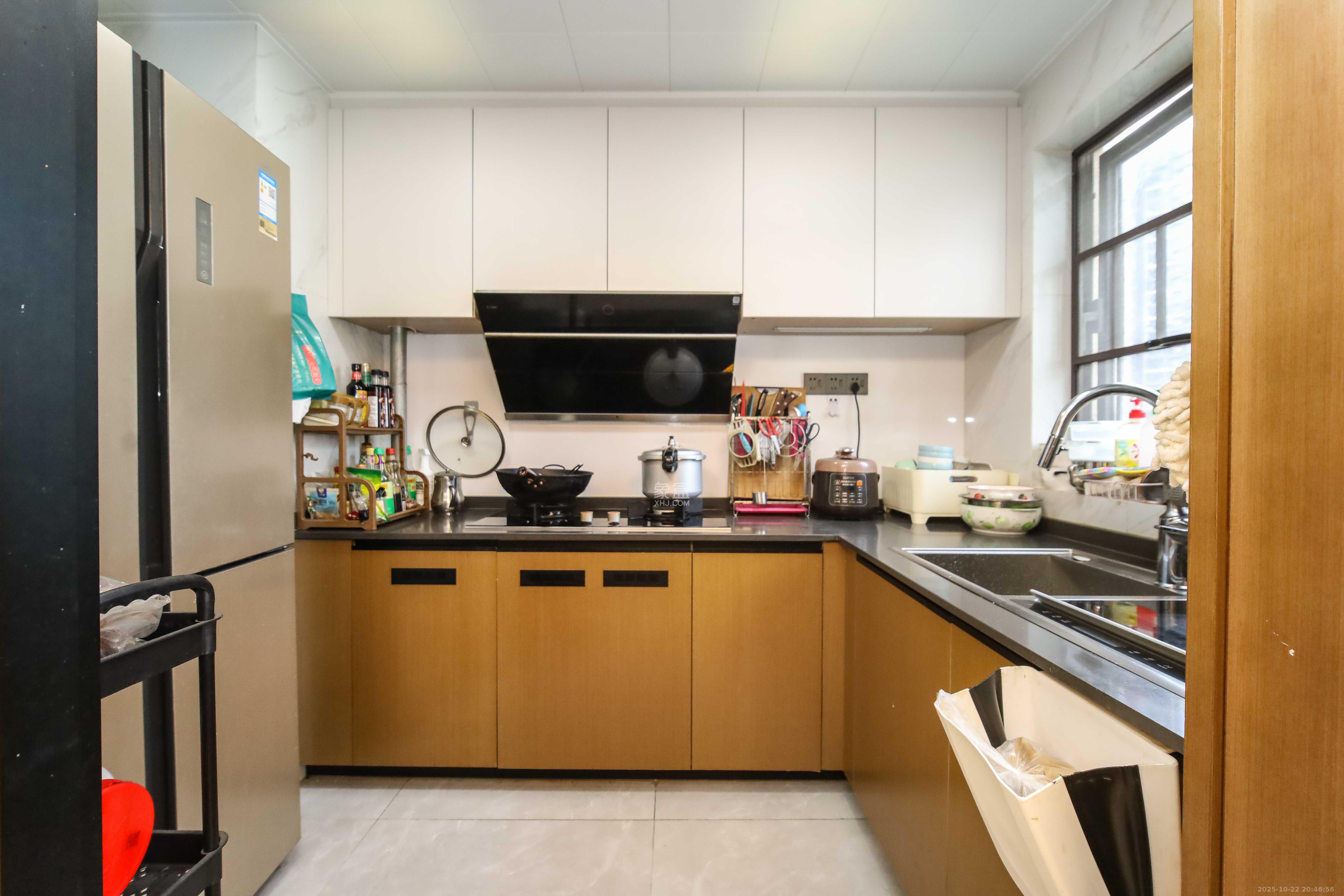 万科金域蓝湾  4室2厅2卫    198.0万厨房