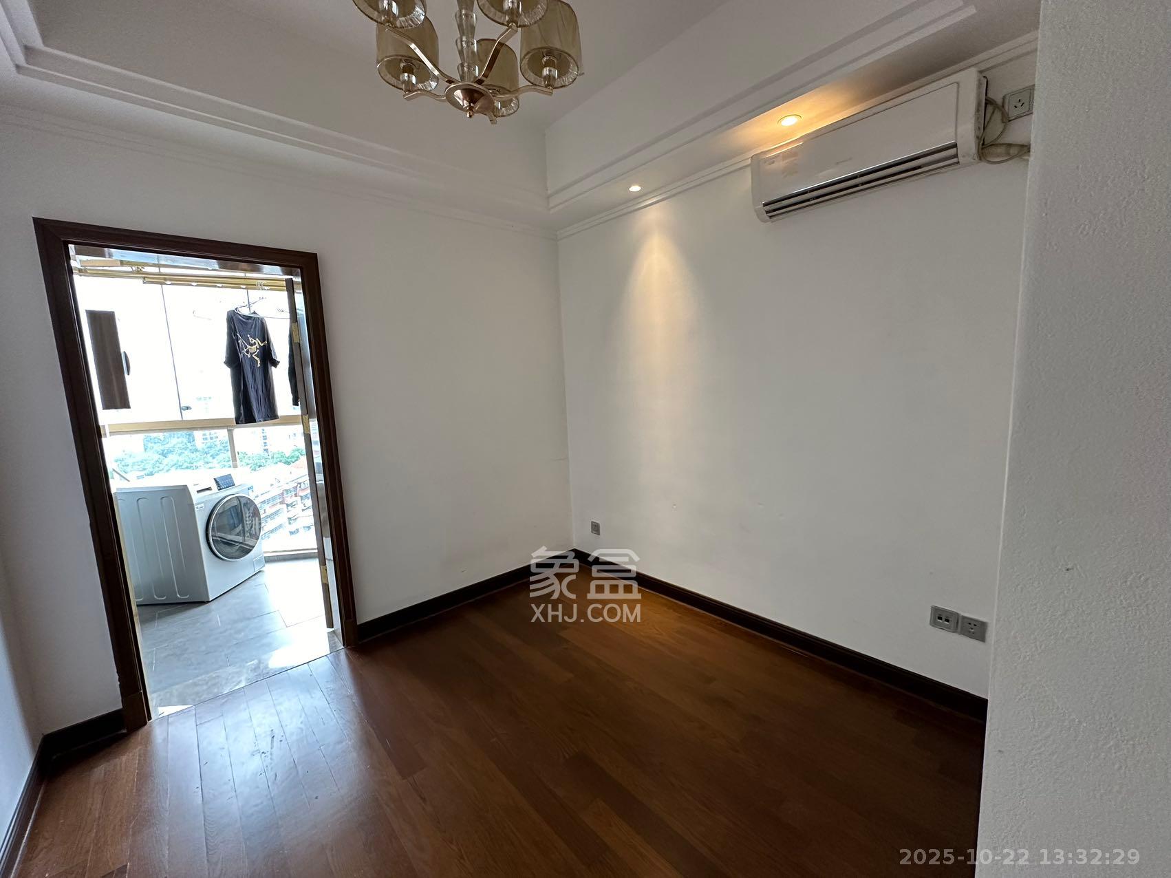 恒大御景半岛湘江苑(恒大御景半岛一期) 3室2厅2卫 7000.0元/月 恒大御景半岛湘江苑(恒大御景半岛一期) 3室2厅2卫 7000.0元/月室内图