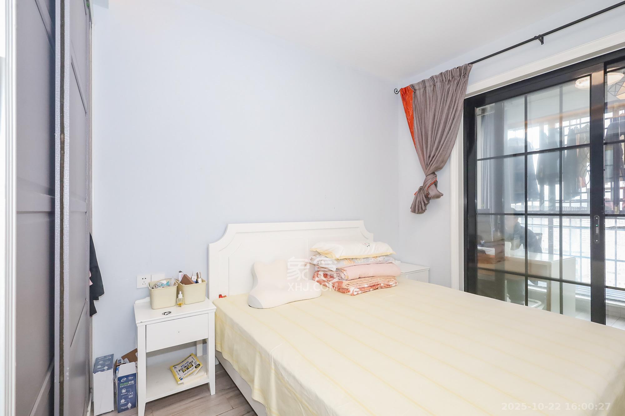 阳光丽城二期  3室2厅1卫    118.0万 阳光丽城二期  3室2厅1卫    118.0万卧室