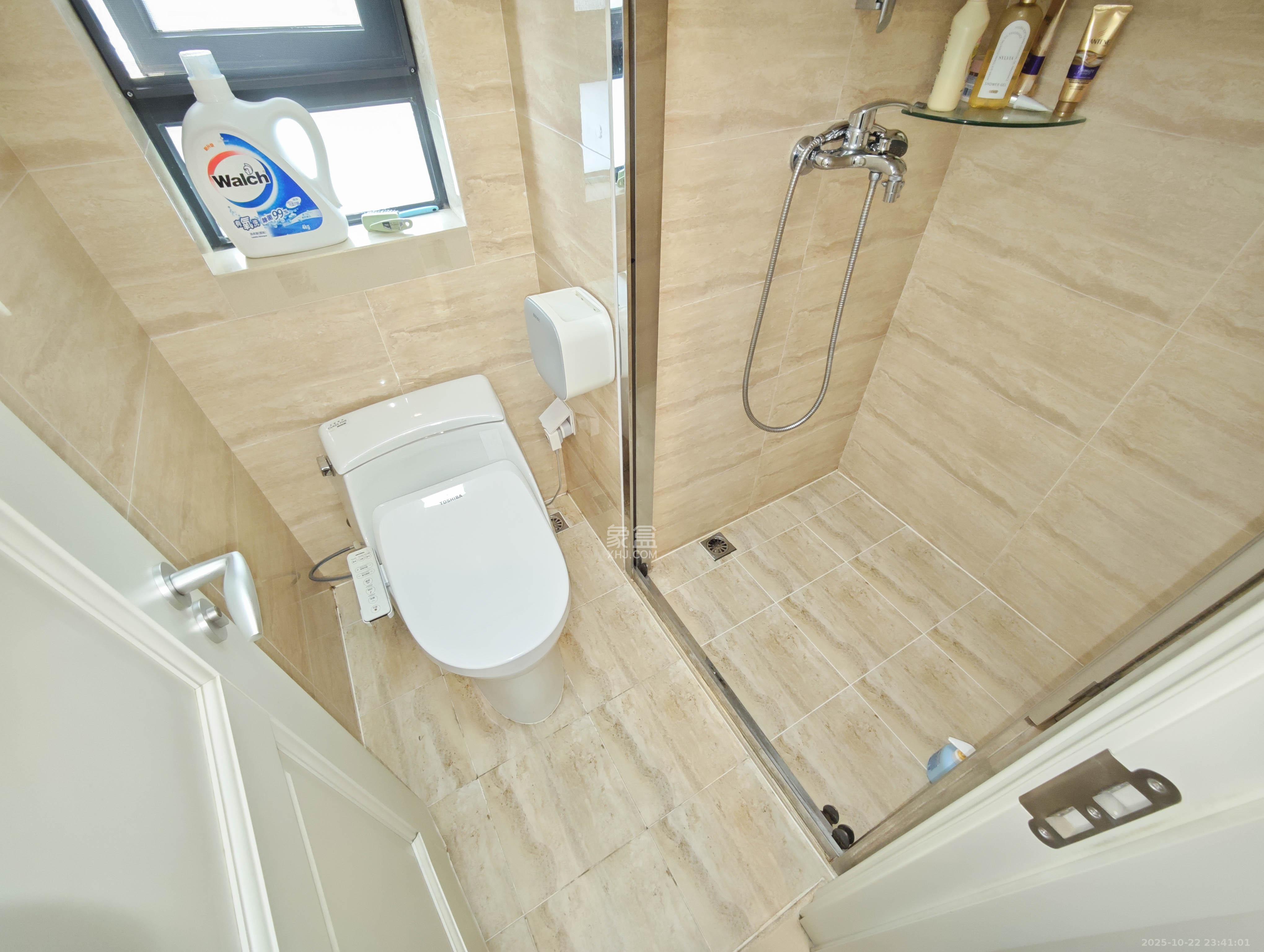 万科魅力之城观澜里 3室2厅2卫 102.0万 万科魅力之城观澜里 3室2厅2卫 102.0万卫生间