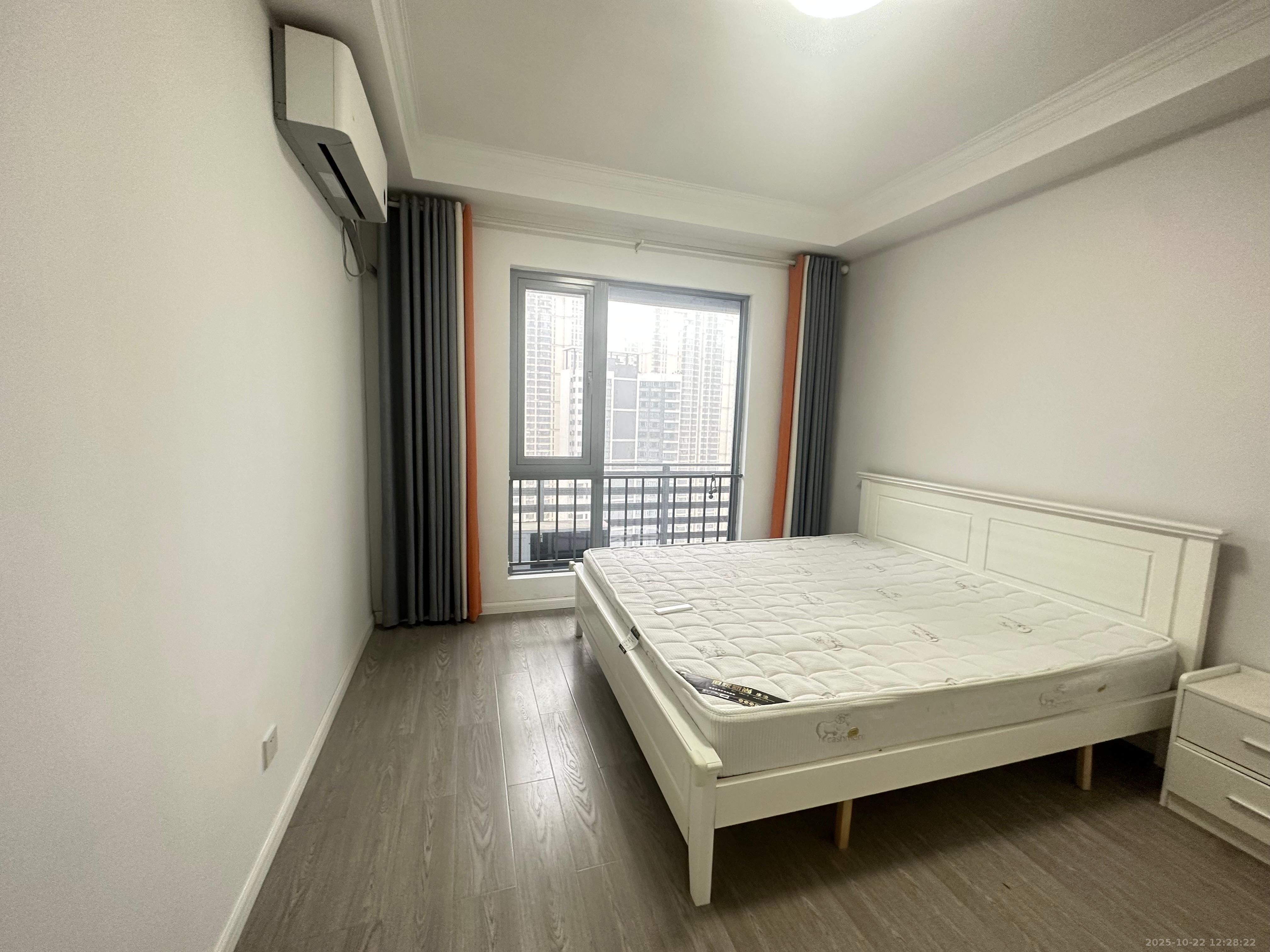 保利天禧D区  4室2厅1卫    4000.0元/月 保利天禧D区  4室2厅1卫    4000.0元/月室内图