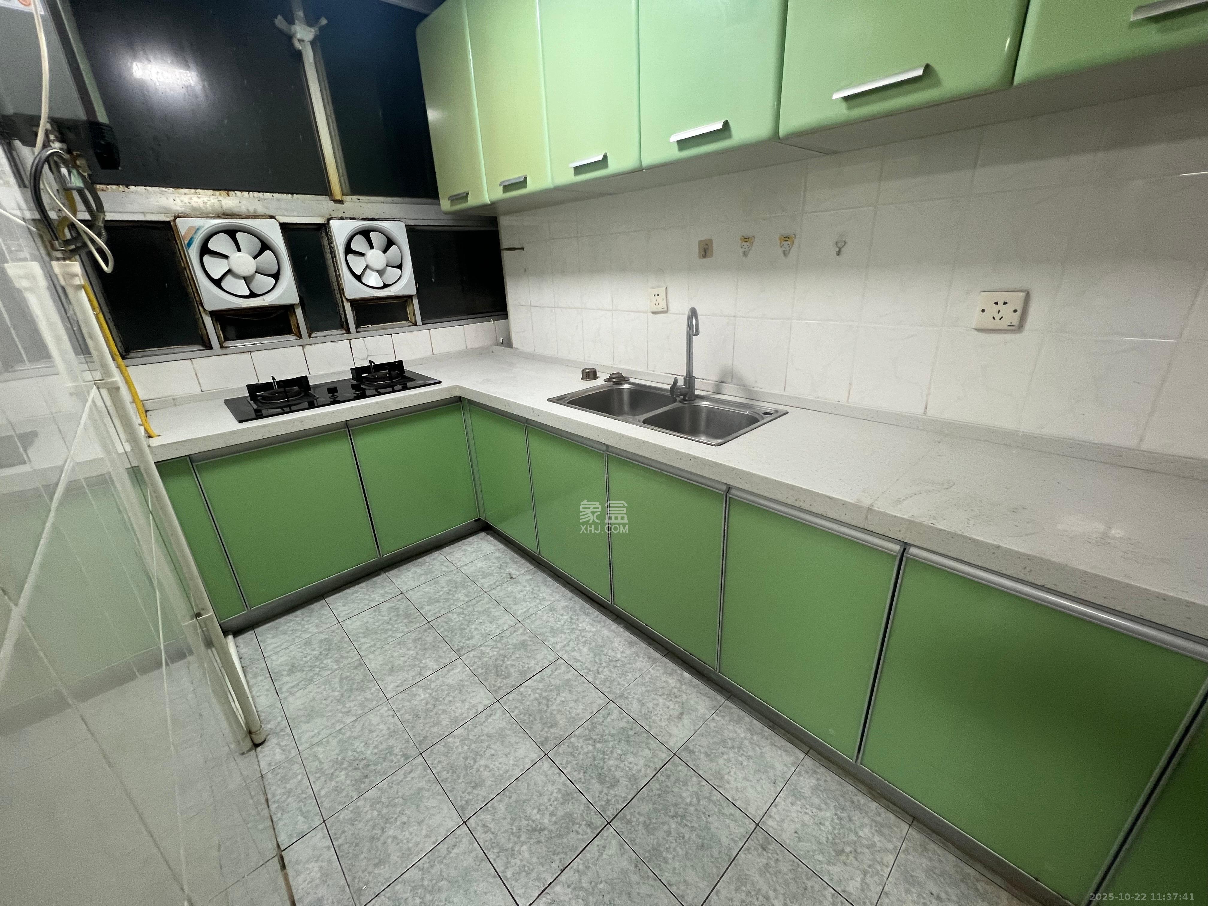 学宫街64号银行宿舍  2室1厅1卫    2800.0元/月室内图