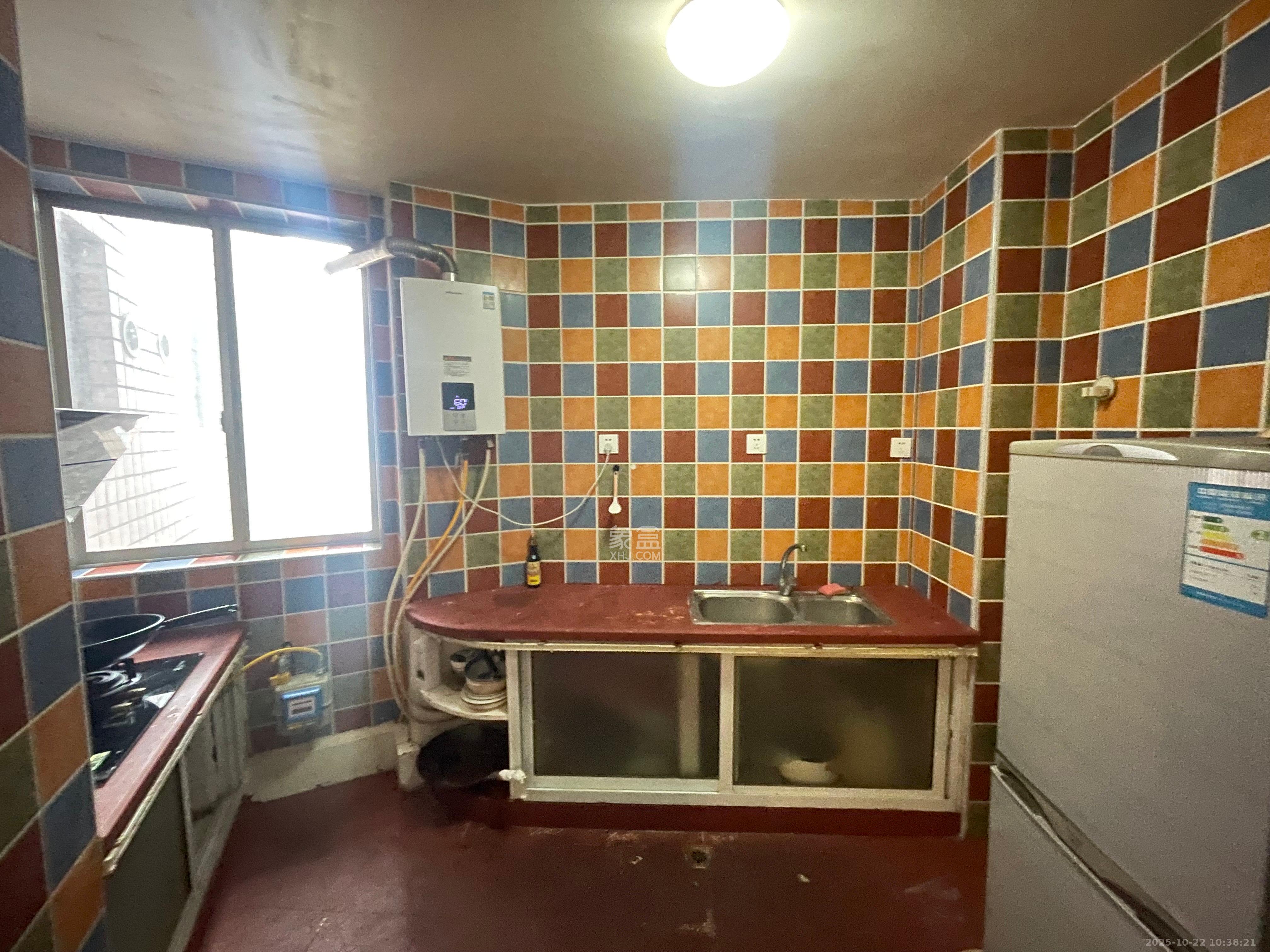 丰泉家园  4室2厅2卫    4500.0元/月 丰泉家园  4室2厅2卫    4500.0元/月室内图