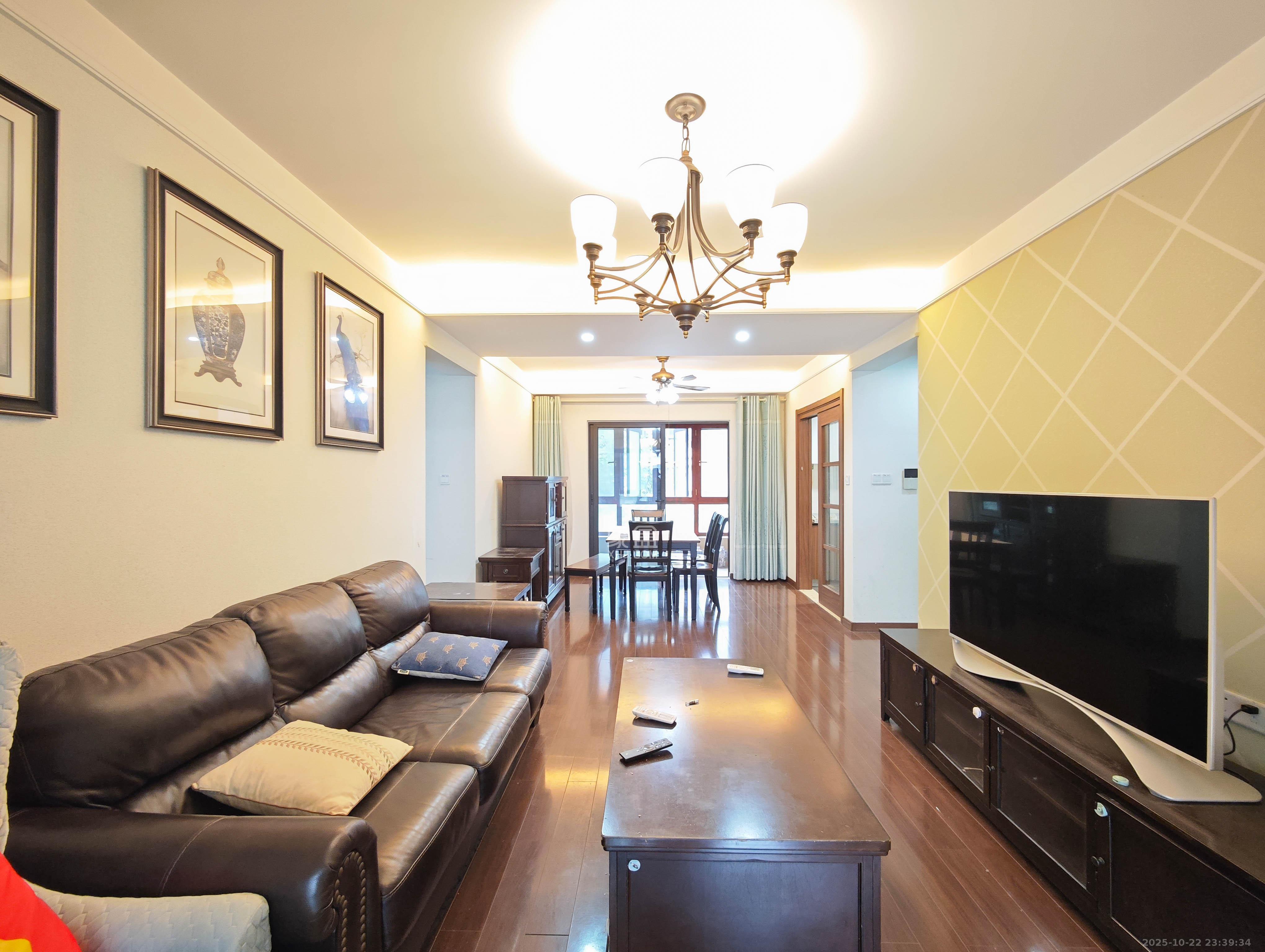 万科魅力之城非凡里  4室2厅2卫    180.0万